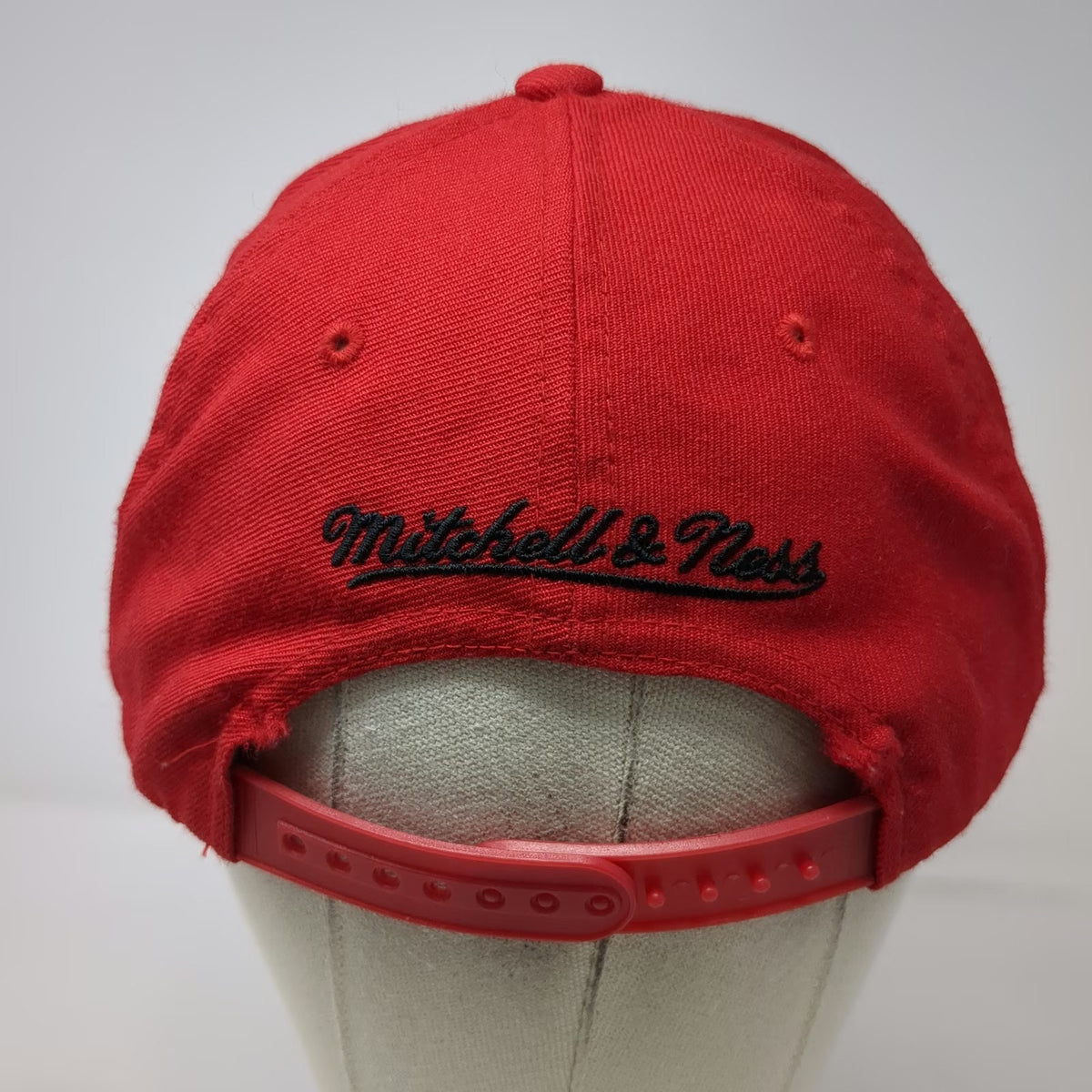 Chicago Blackhawks NHL Mitchell & Ness Snapback Red Hat One Size Green Brim Wool
