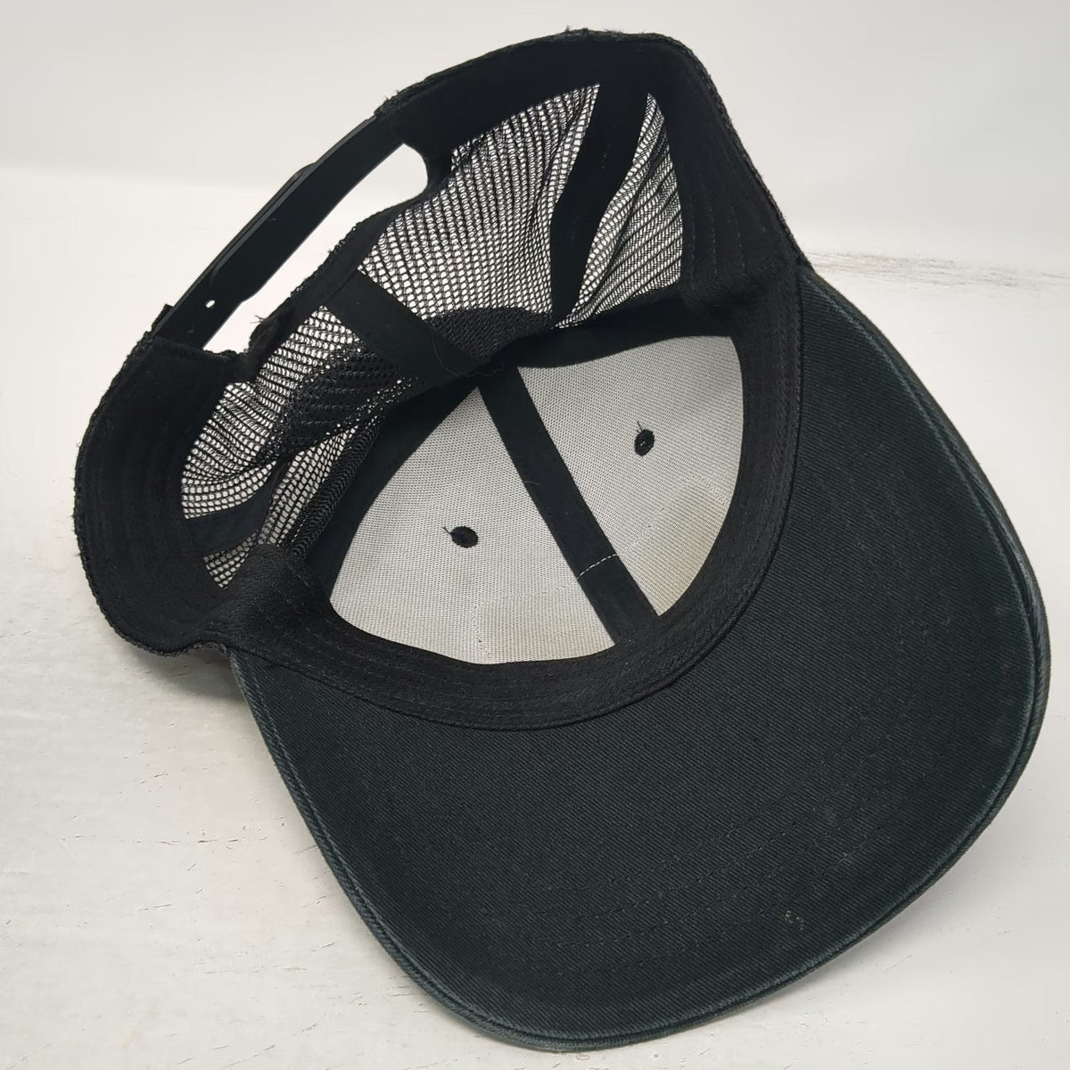 KÜHL Trucker Hat Black One Size Mountain Patch Mesh Back Snapback Outdoor Cap