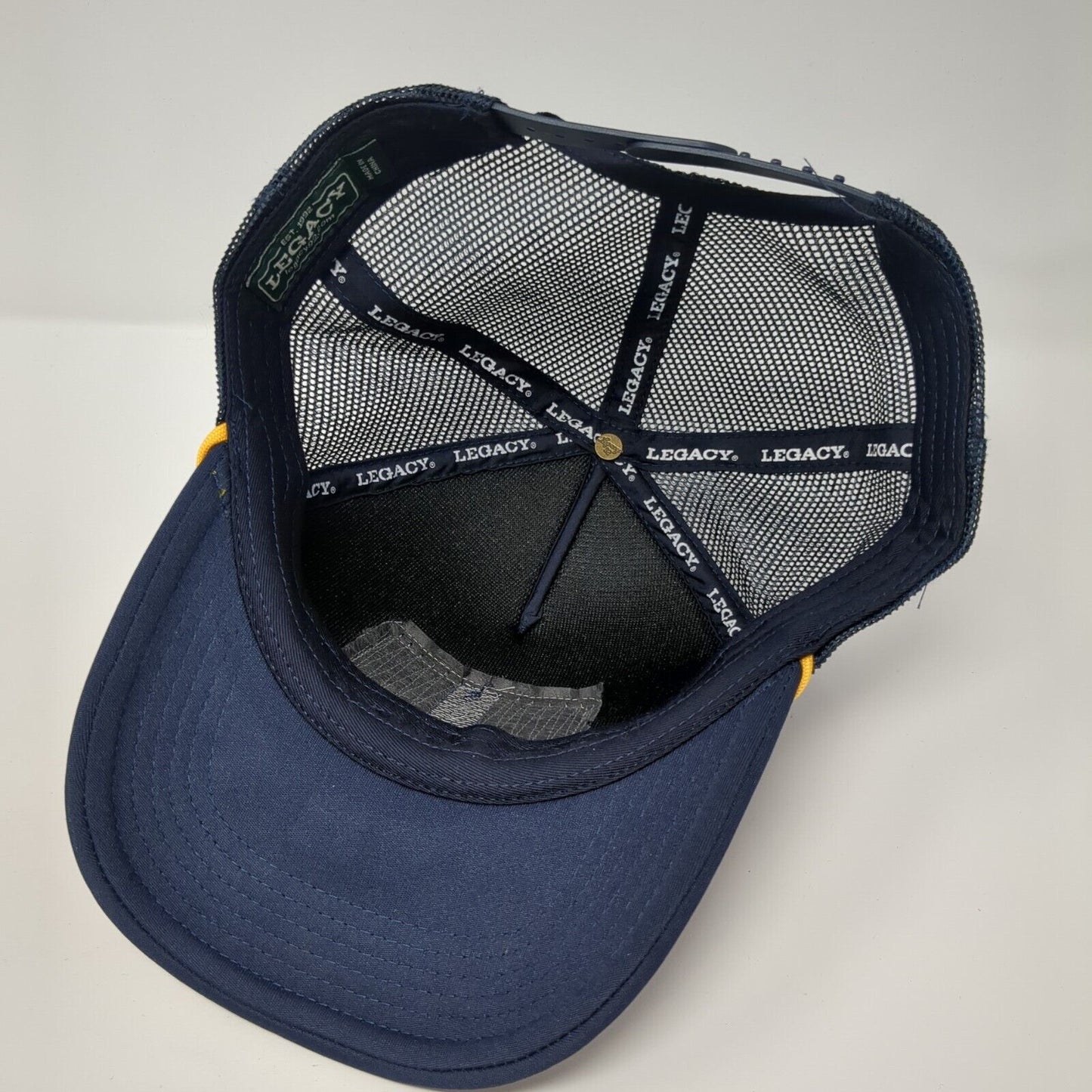 Young Life Washington Family Ranch Snapback Trucker Hat Blue OS Mesh Rope Legacy