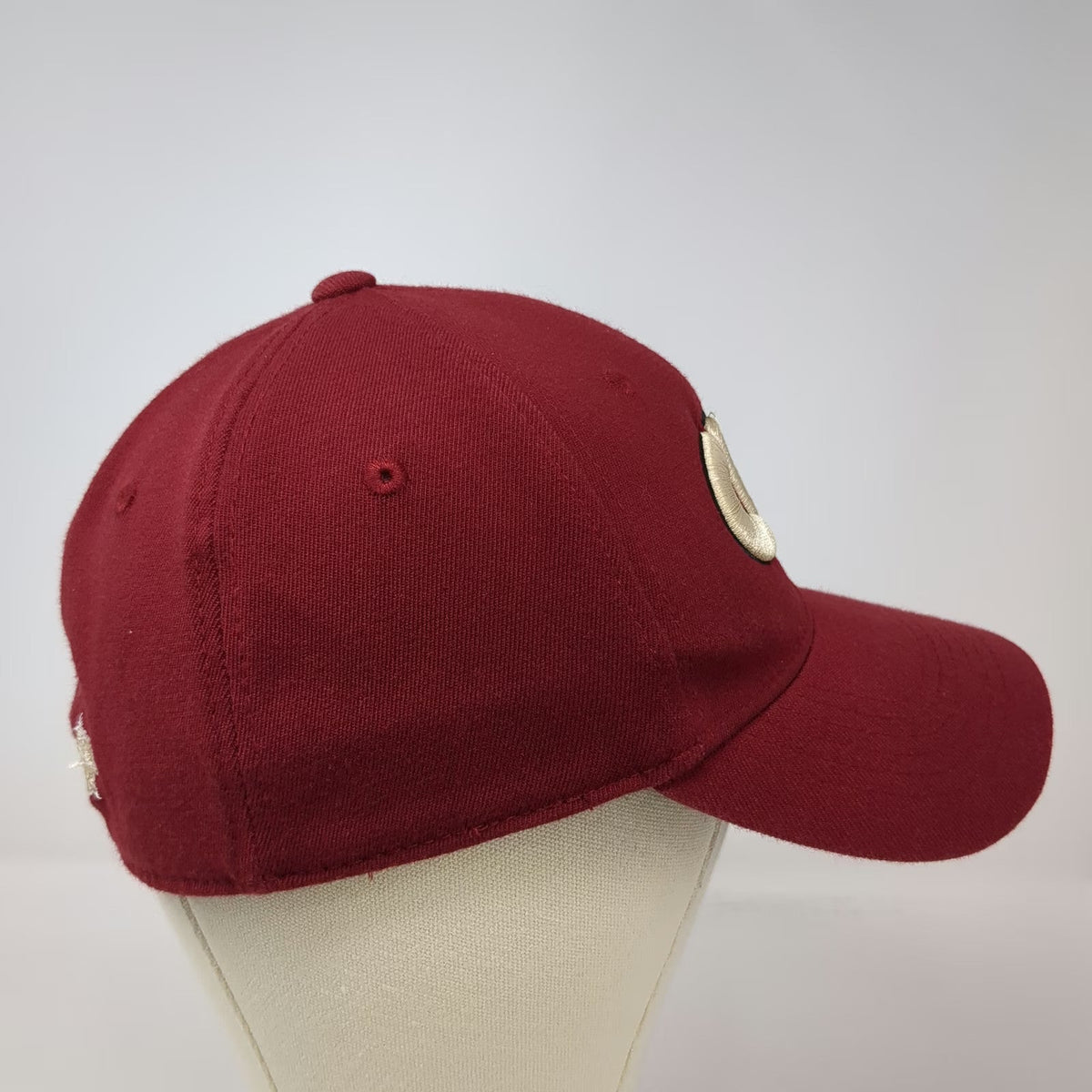 Top of the World CWI NCAA Baseball Cap Red Gold Black M One Fit Stretch Logo Hat
