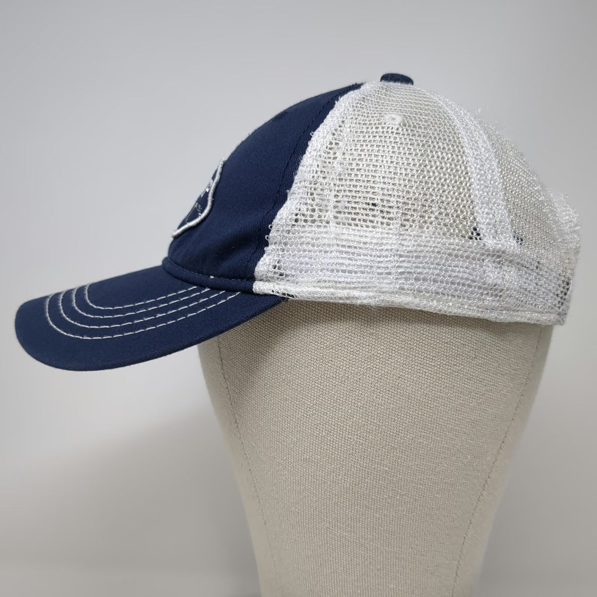 HitWear Trucker Hat Blue One Size muve MUSIC Mesh Snapback Contrast Stitching