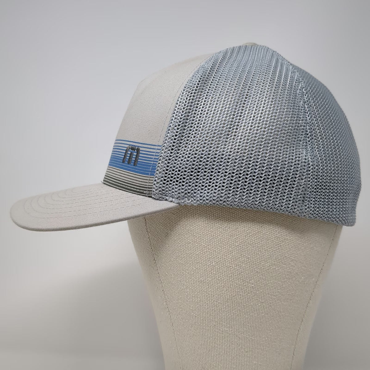 TravisMathew Golf Baseball Cap Gray XL Mesh Flexfit Horizontal Stripes Hat
