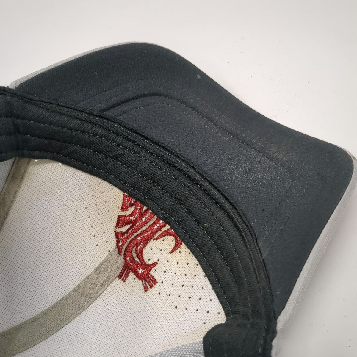 Nike Washington State Cougars NCAA Gray One Size Perforated Strapback Hat Swoosh
