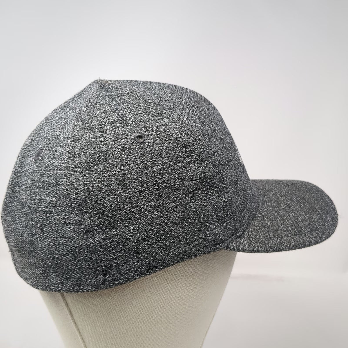 Flexfit Baseball Cap Gray M Silver Mtn Mountain Graphic Embroidered Hat