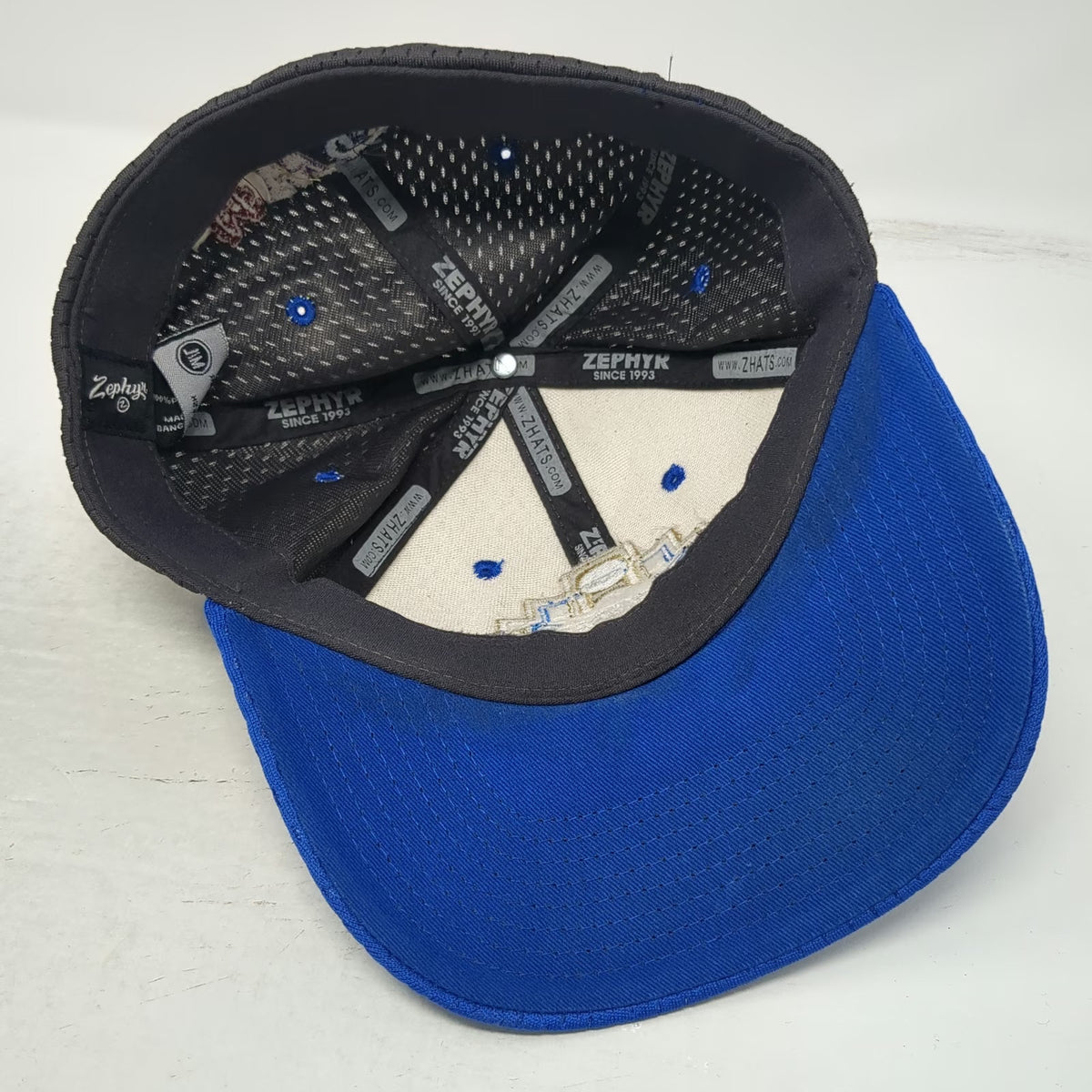 Zephyr NCAA College World Series 2018 Omaha Gray Cap L Hat Multi Logo Mesh Fit
