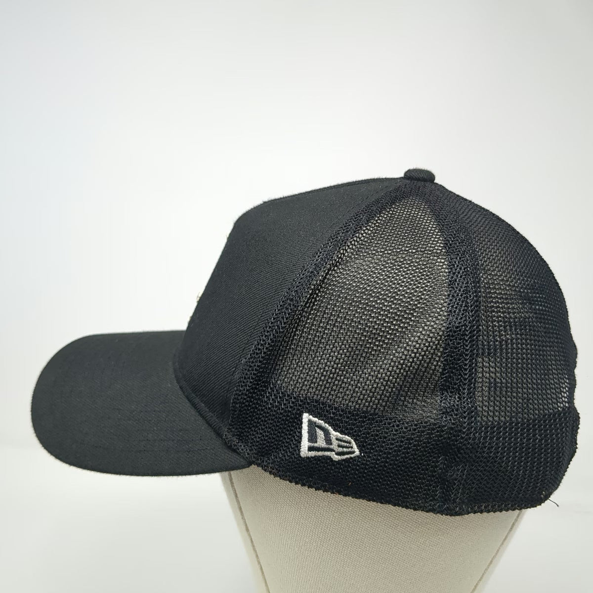 Chicago White Sox MLB New Era Trucker Hat Black OSFM Snapback Mesh 9FORTY Hat