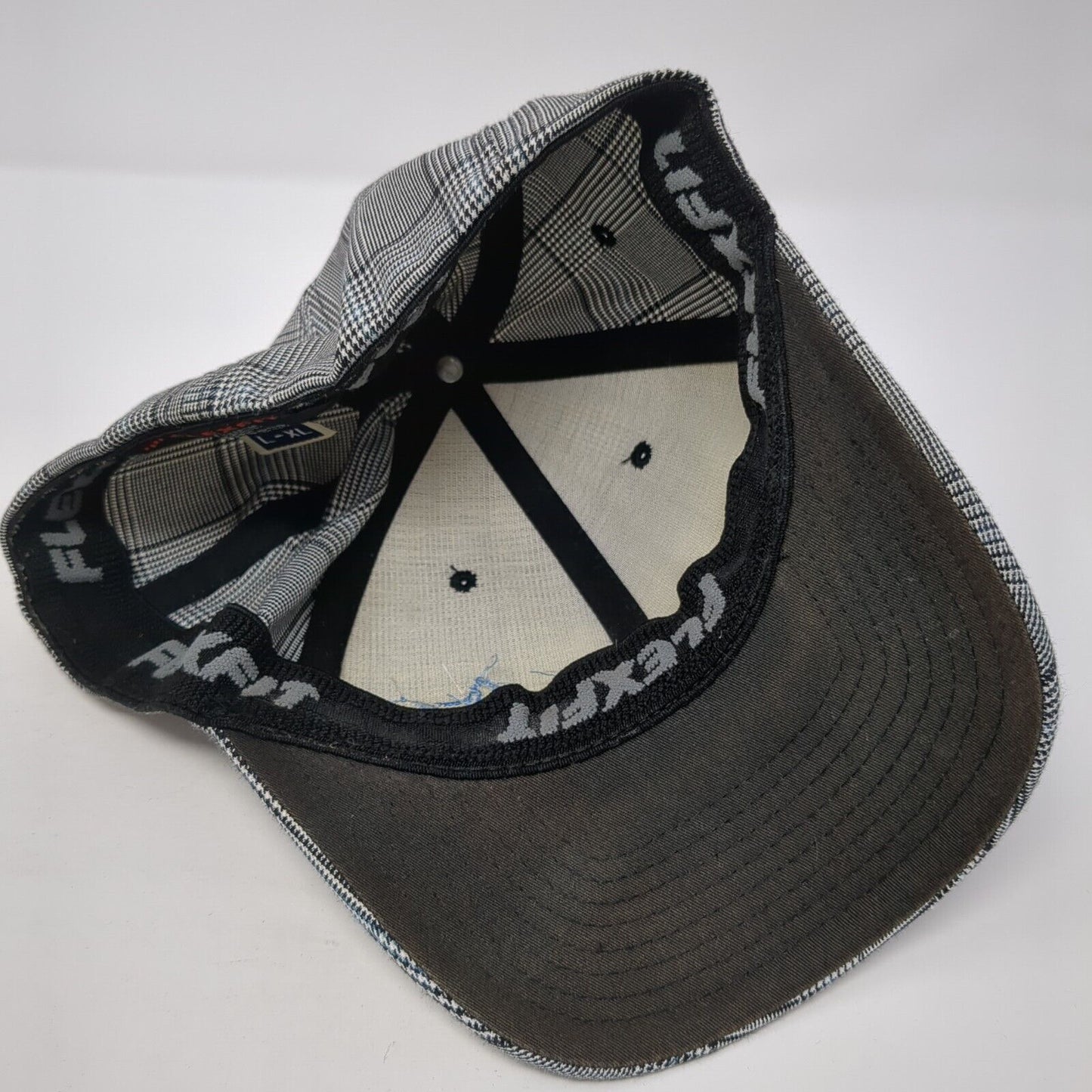 Dynamic Discs Fitted Hat Gray Large-XL Plaid Embroidered Flexfit Yupoong