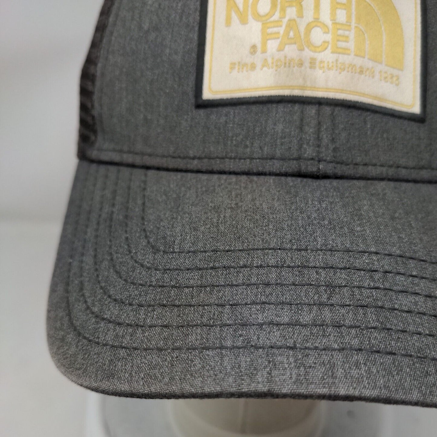 The North Face Snapback Mesh Back Trucker Hat Gray One Size 6 Panel