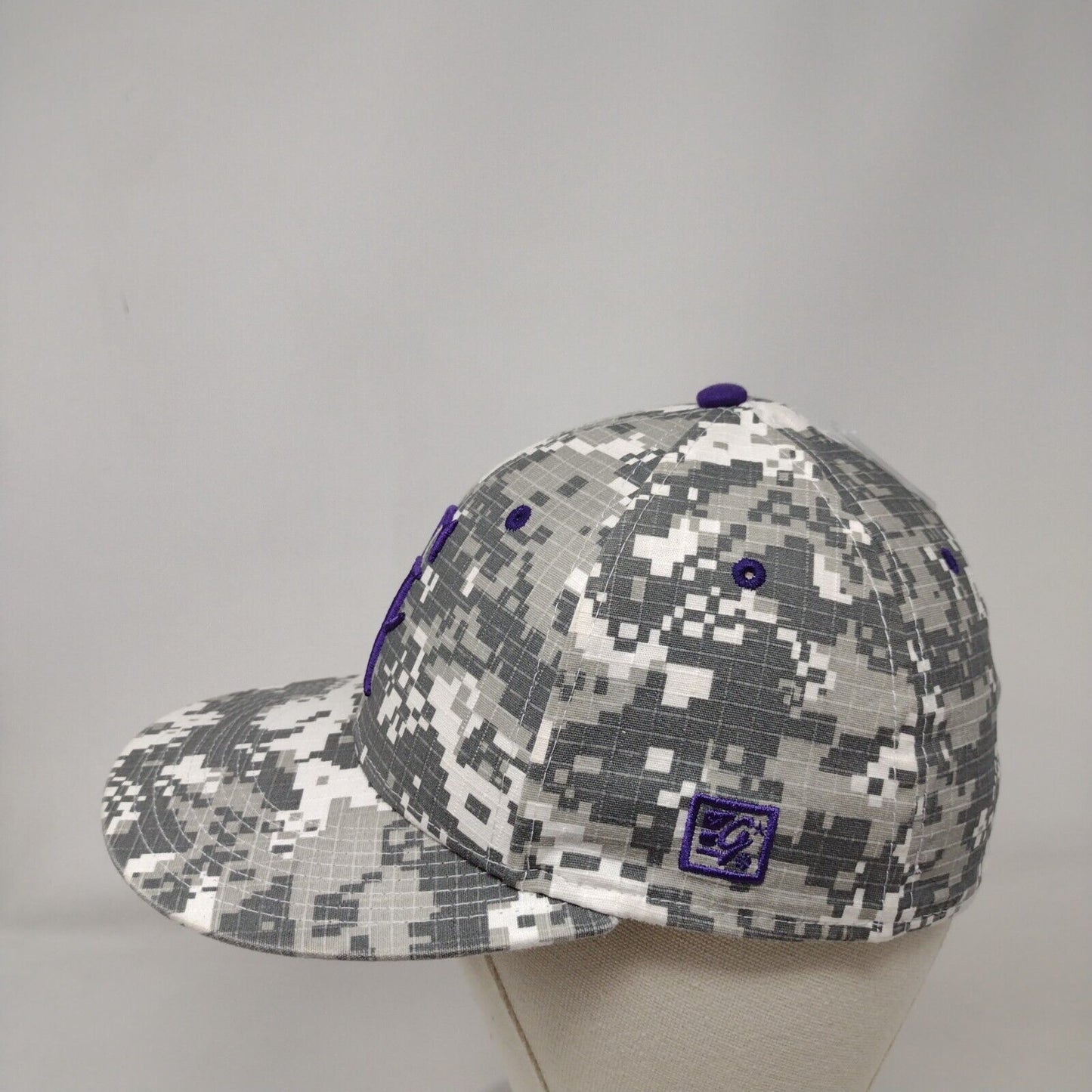 CI Fitted Hat Gray Camouflage Medium A-Flex Embroidered 6 Panel The Game Pro