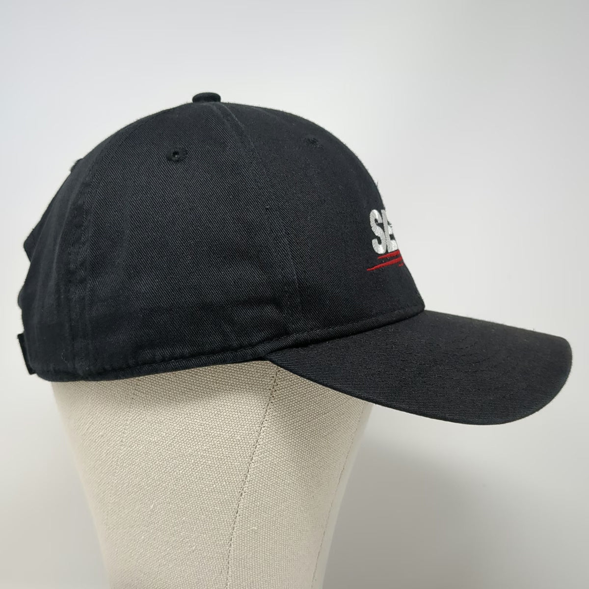 New Era SEKO Logistics Baseball Cap Black White Red OSFM 9FORTY Strapback Hat