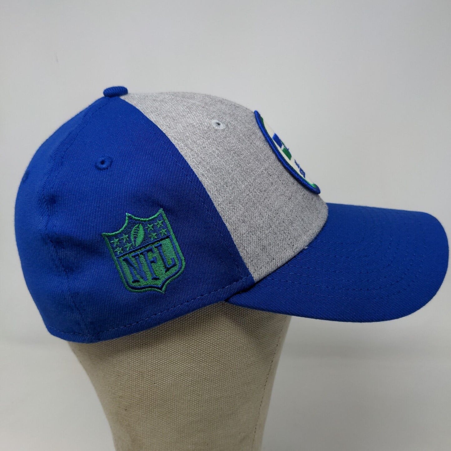 New Era Men's Fitted Hat Blue Size S/M Seattle Seahawks Embroidered Logo