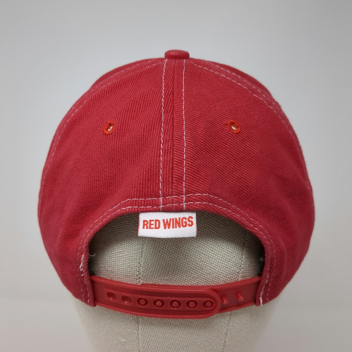 Detroit Red Wings NHL Twins Enterprise Red Cap One Size Snapback Contrast Stitch