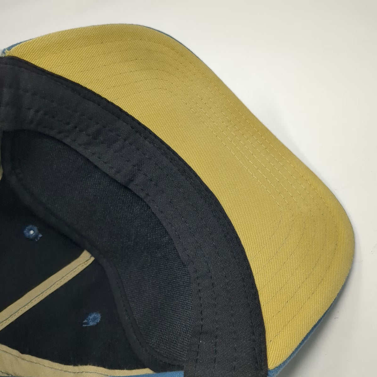 Pabst Blue Ribbon 5 Panel Hat One Size Snapback Rope White Beer Logo Gold Brim