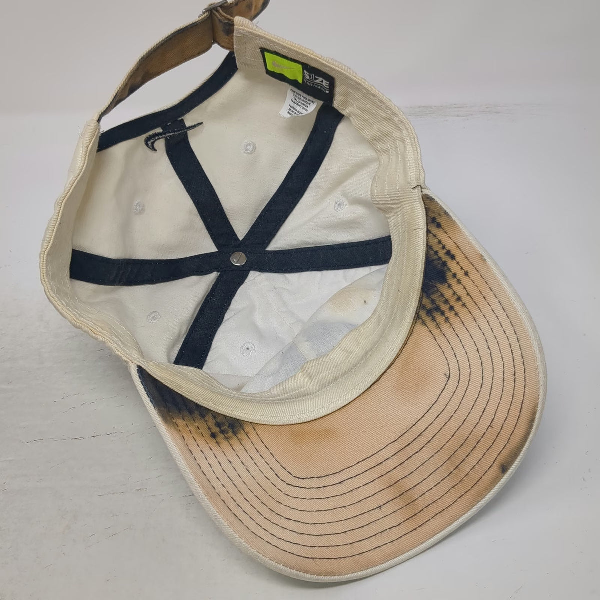 Nike Baseball Cap White Blue Red One Size USA Flag Slideback Hat Swoosh Cotton