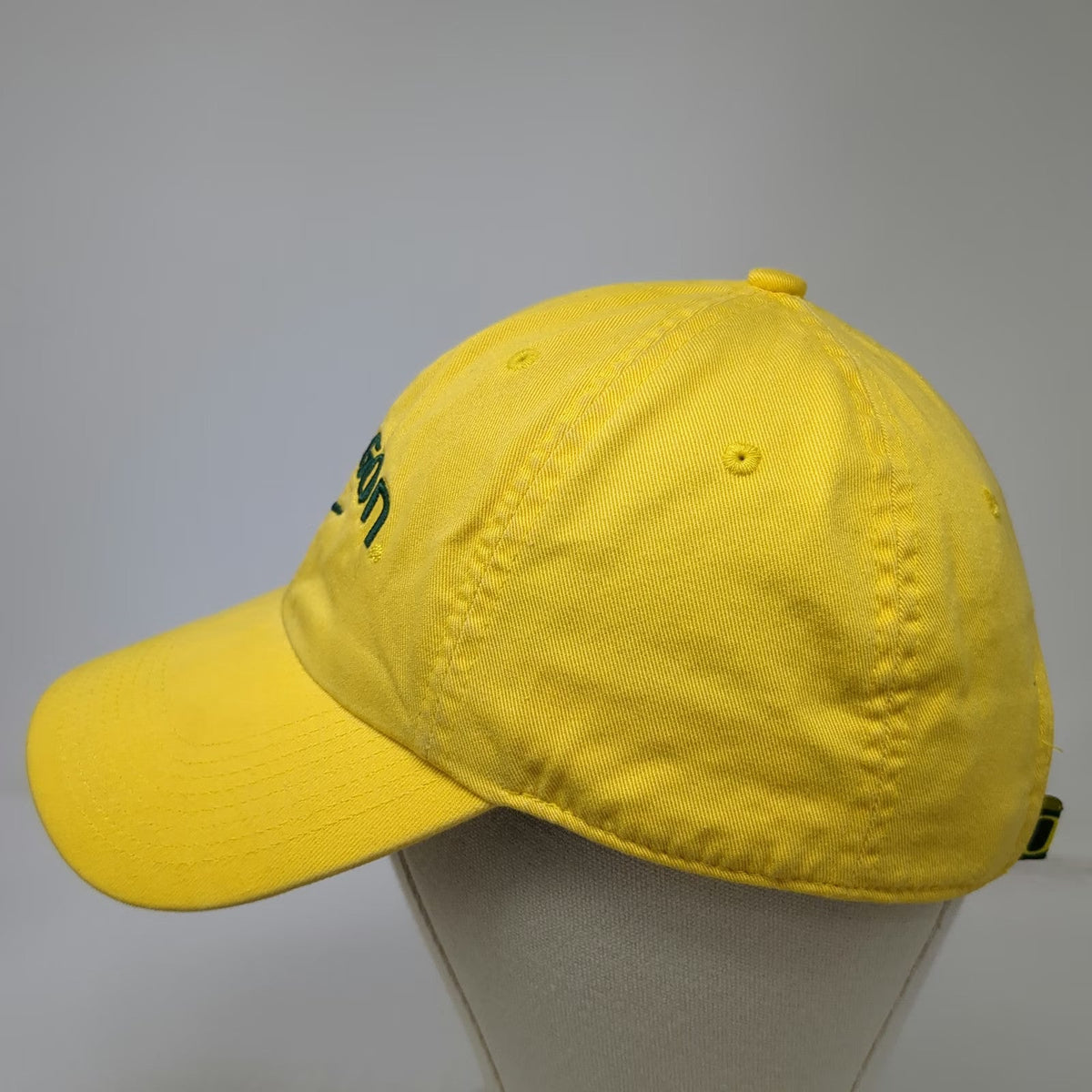 Nike Oregon Ducks NCAA Baseball Cap Yellow Green One Size Slideback Logo Hat