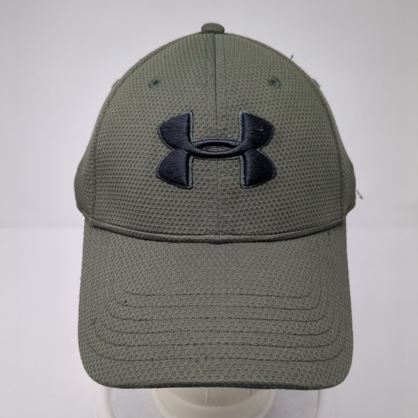 Under Armour Fitted Hat Green M/L Classic Fit Embroidered Vented Holes 6 Panel