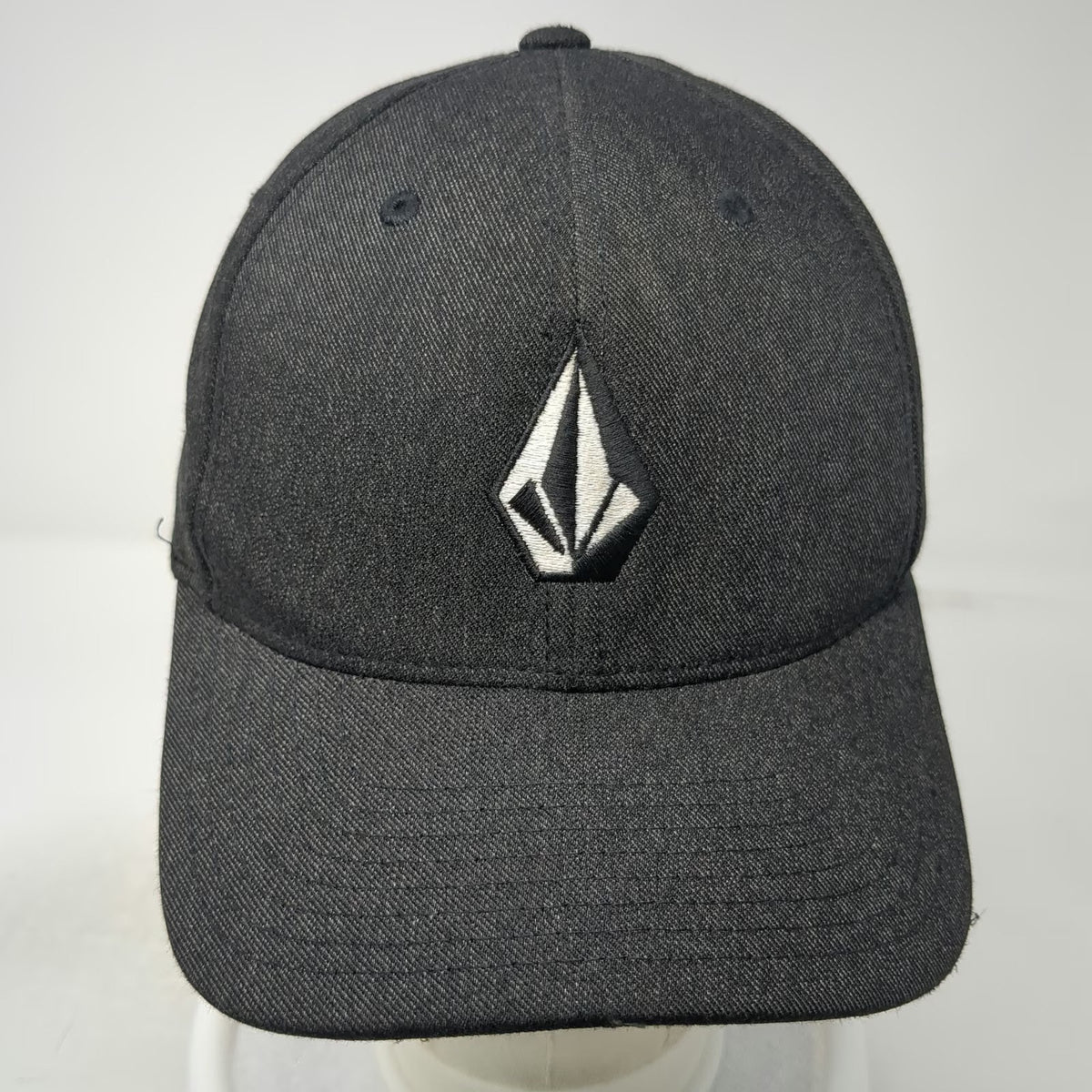Volcom Baseball Cap Black XL Hat Flexfit Embroidered Logo Stone Curved Brim