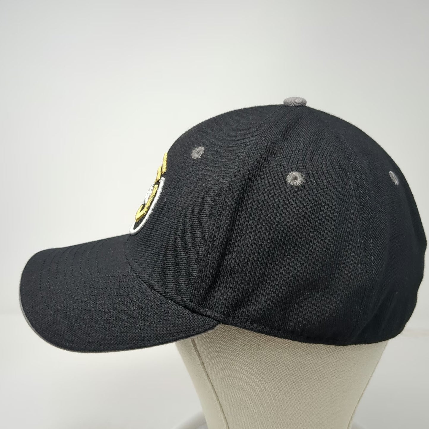 Reebok Baseball Cap Black Size XL UFC Octagon Stretch Fit Marbled Brim Hat