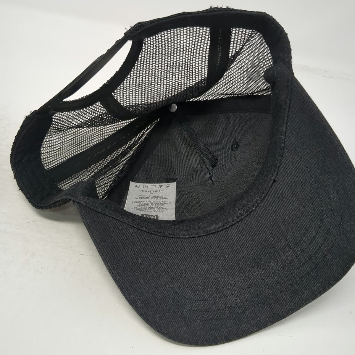 Caterpillar Trucker Hat Gray One Size Mesh Back Snapback Logo Workwear Cap