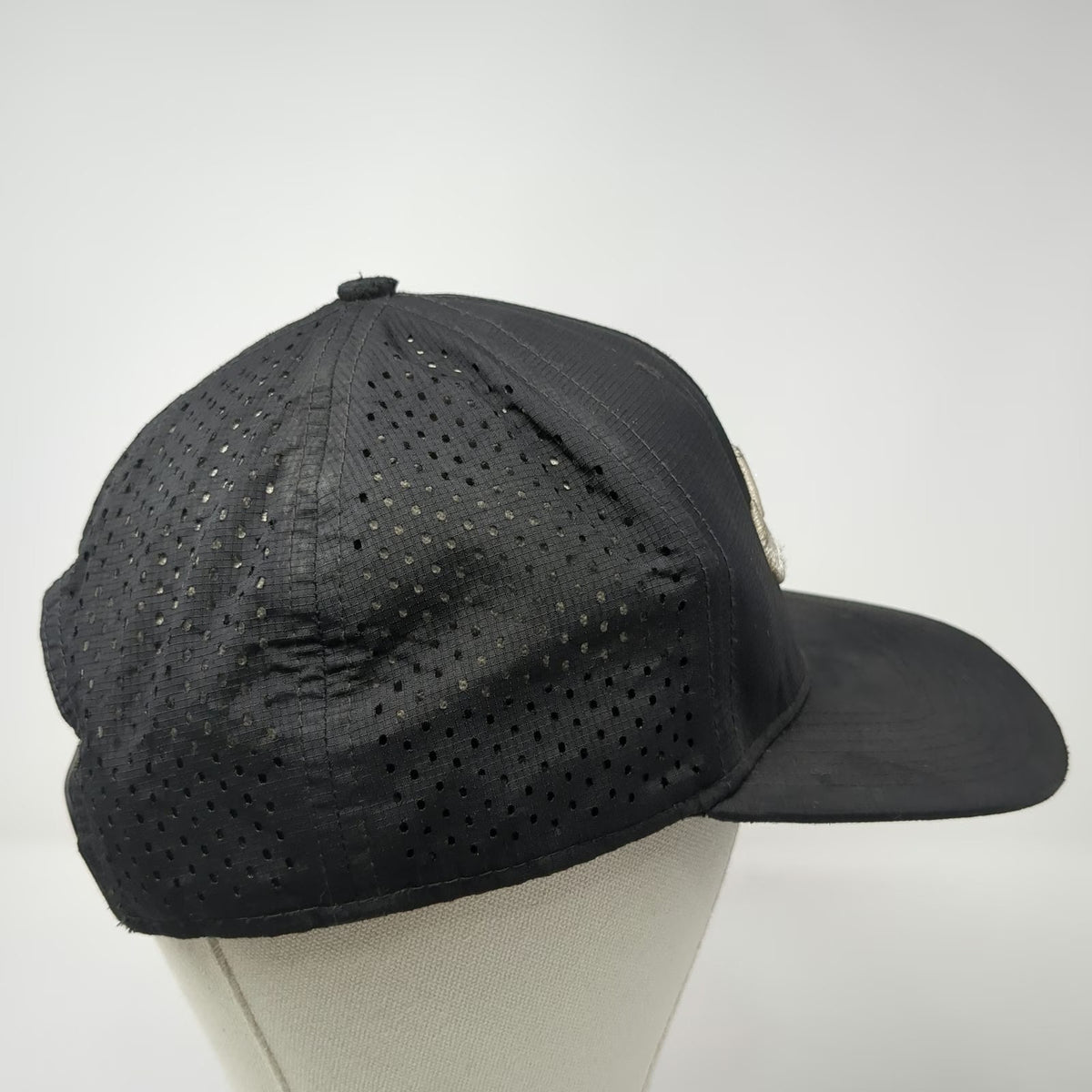 Nike SB Trucker Hat Black One Size Laser Perforated Snapback Flat Brim Logo