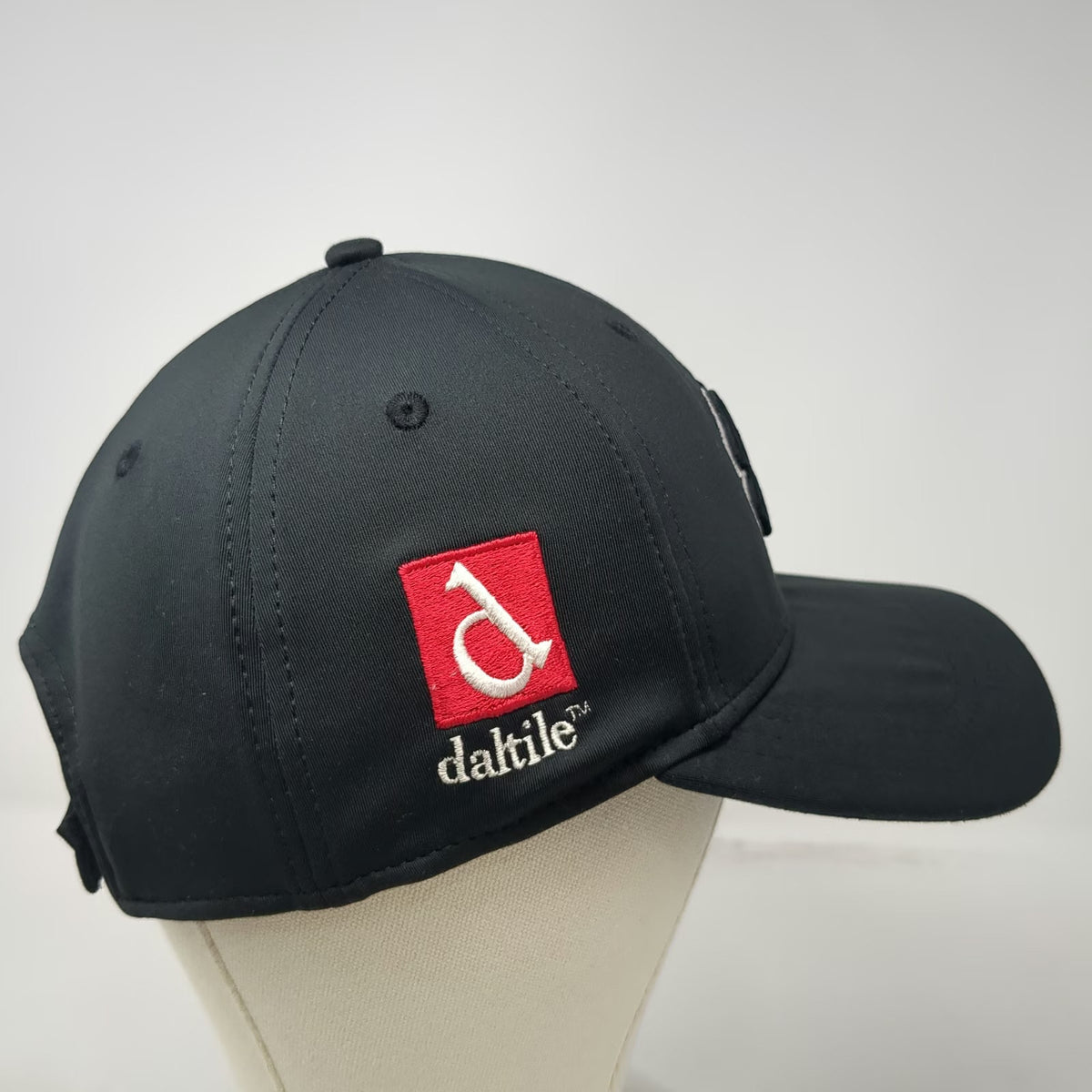 Black Clover Baseball Cap Black One Size Live Lucky Daltile Strapback Hat