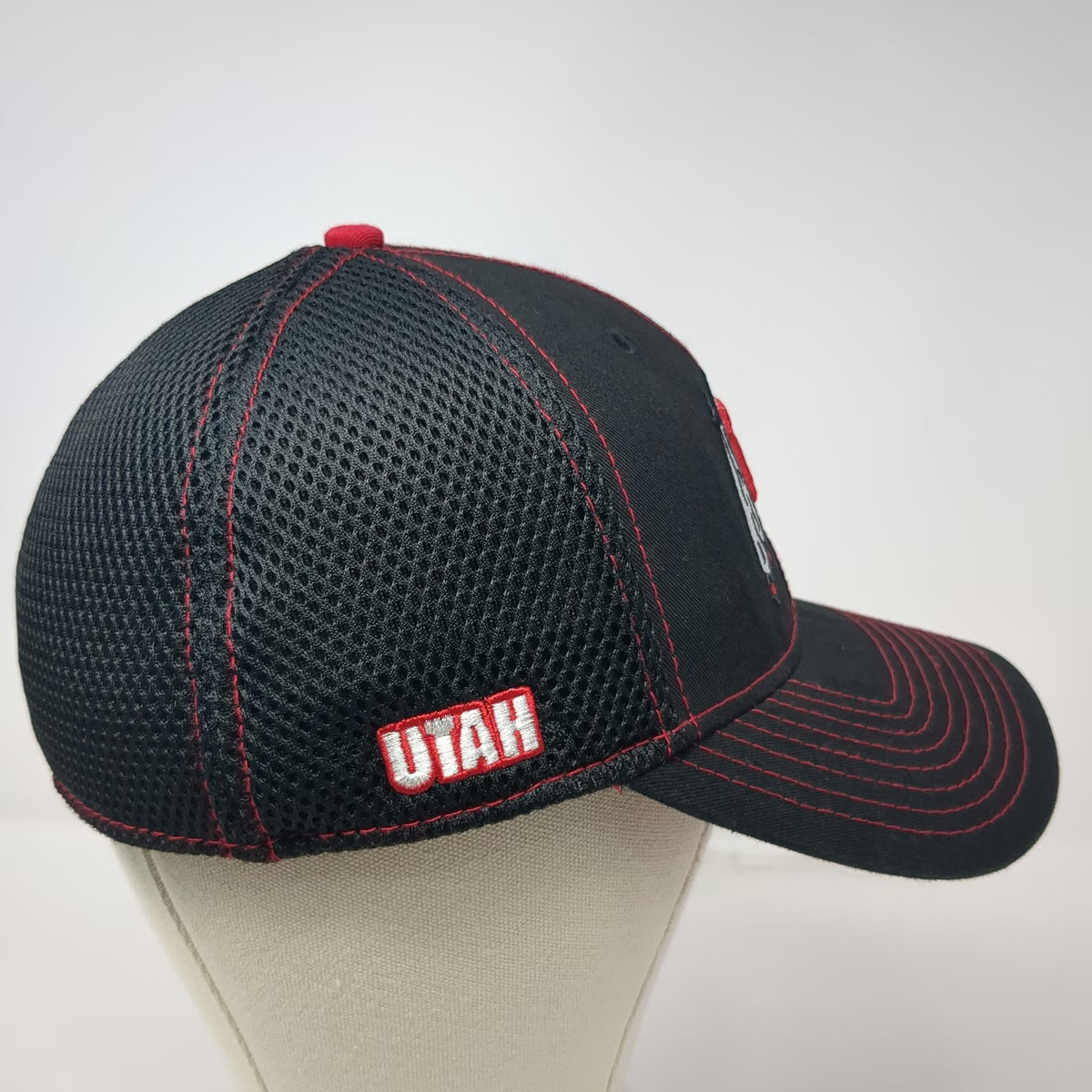 Utah Utes NCAA New Era Black Hat Cap L Mesh Stretch Fit Red Contrast Stitching