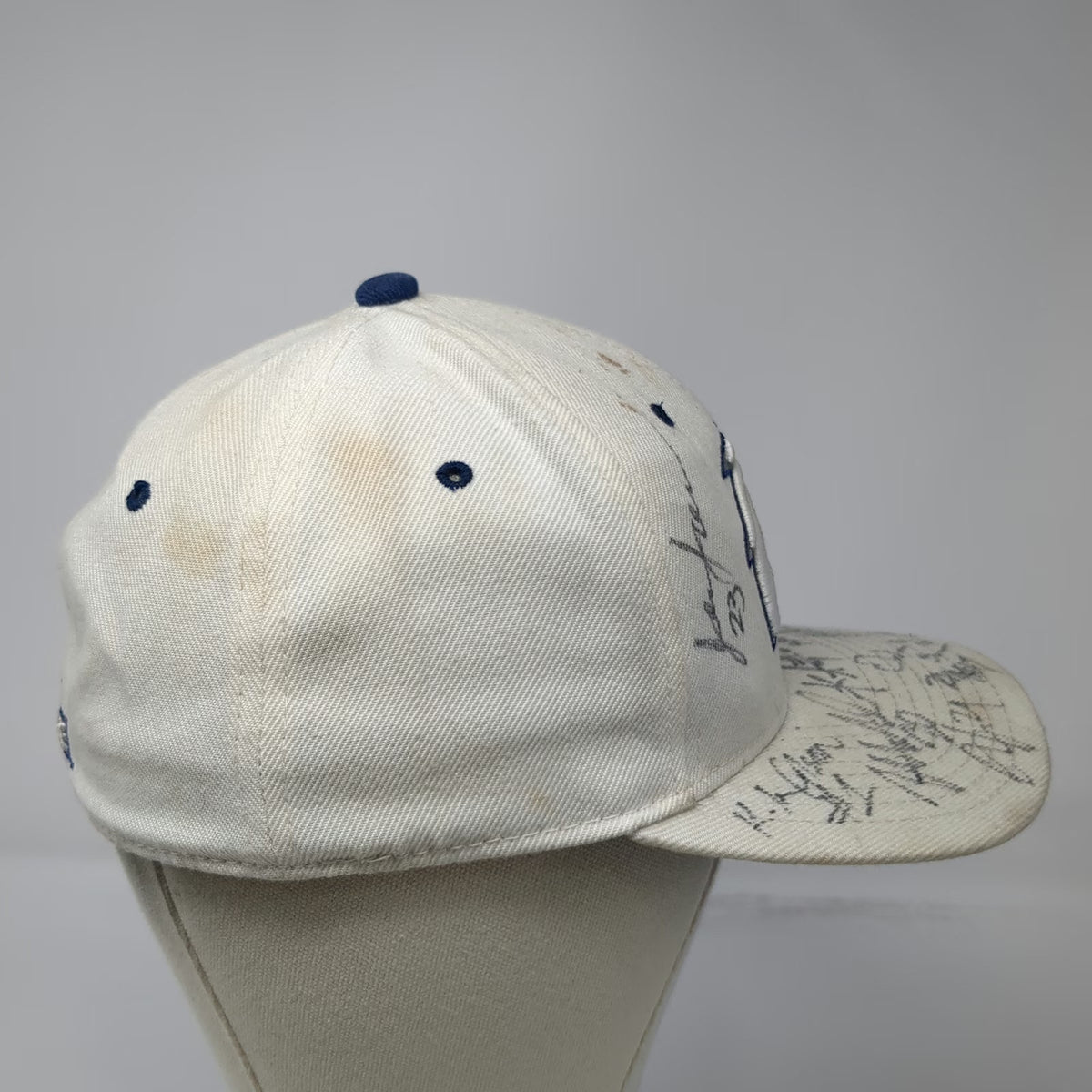 Boise State Broncos NCAA Zephyr White 7 1/8 Autographed Fitted Cap Hat Blue Logo