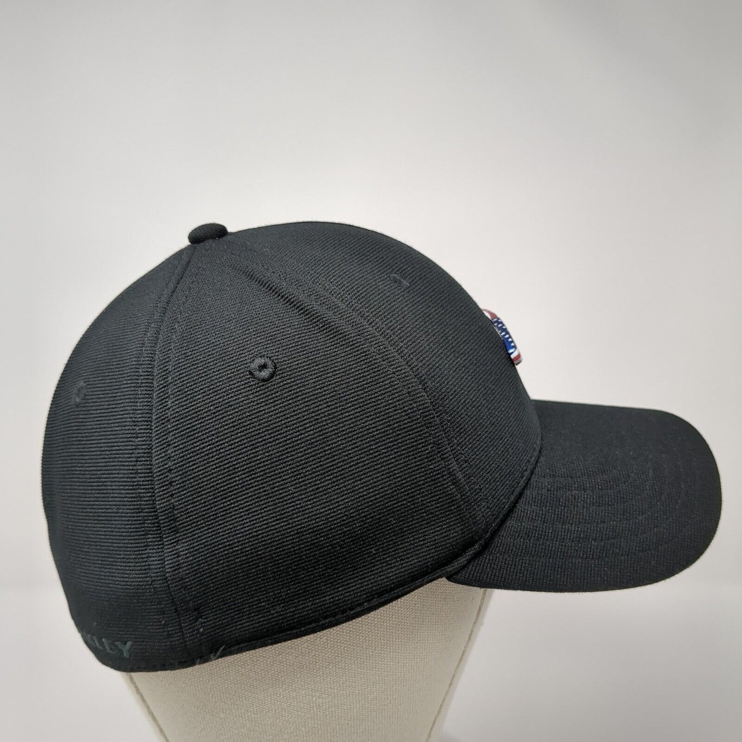 Oakley USA Flag Logo Fitted Hat Black S/M Classic Low A-Flex 6 Panel