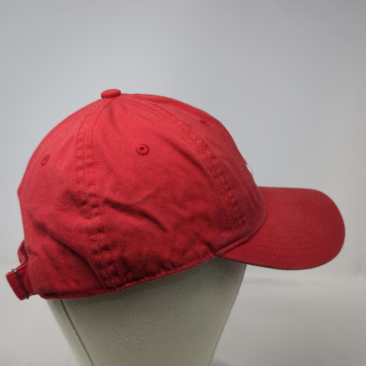 Nike Baseball Cap Red One Size Adjustable Slideback Embroidered Swoosh Logo Hat