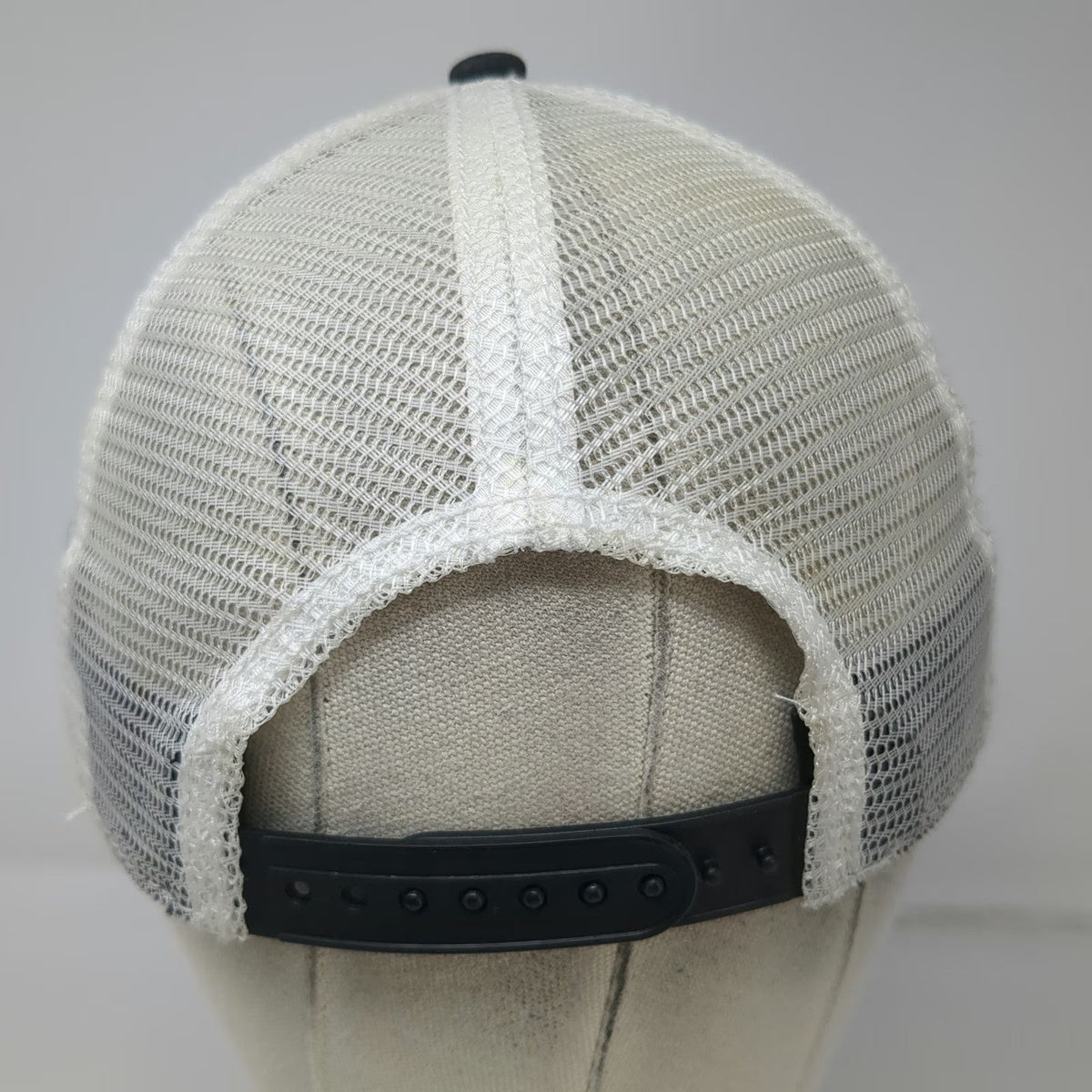 TaylorMade Trucker Hat White One Size Mesh Snapback Golf Rope Brim Script Logo