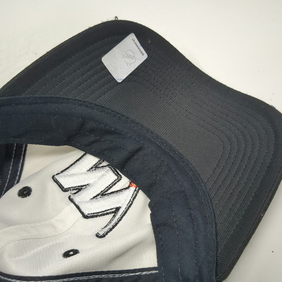 New York Islanders NHL Reebok Cap Black One Size Slideback Embroidered Logo Hat