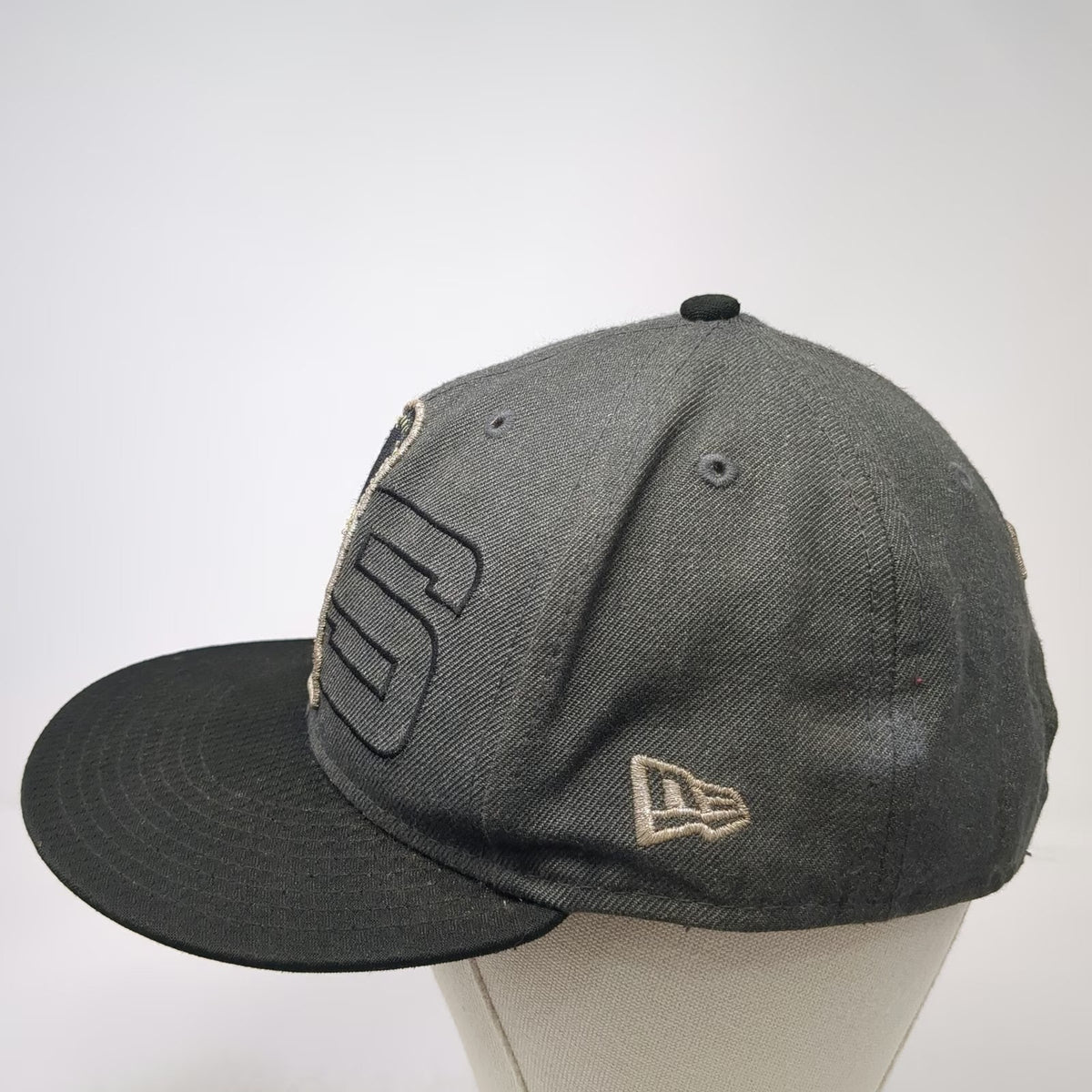 New Era Boston Red Sox MLB Snapback Hat Gray One Size 2018 World Series Trophy