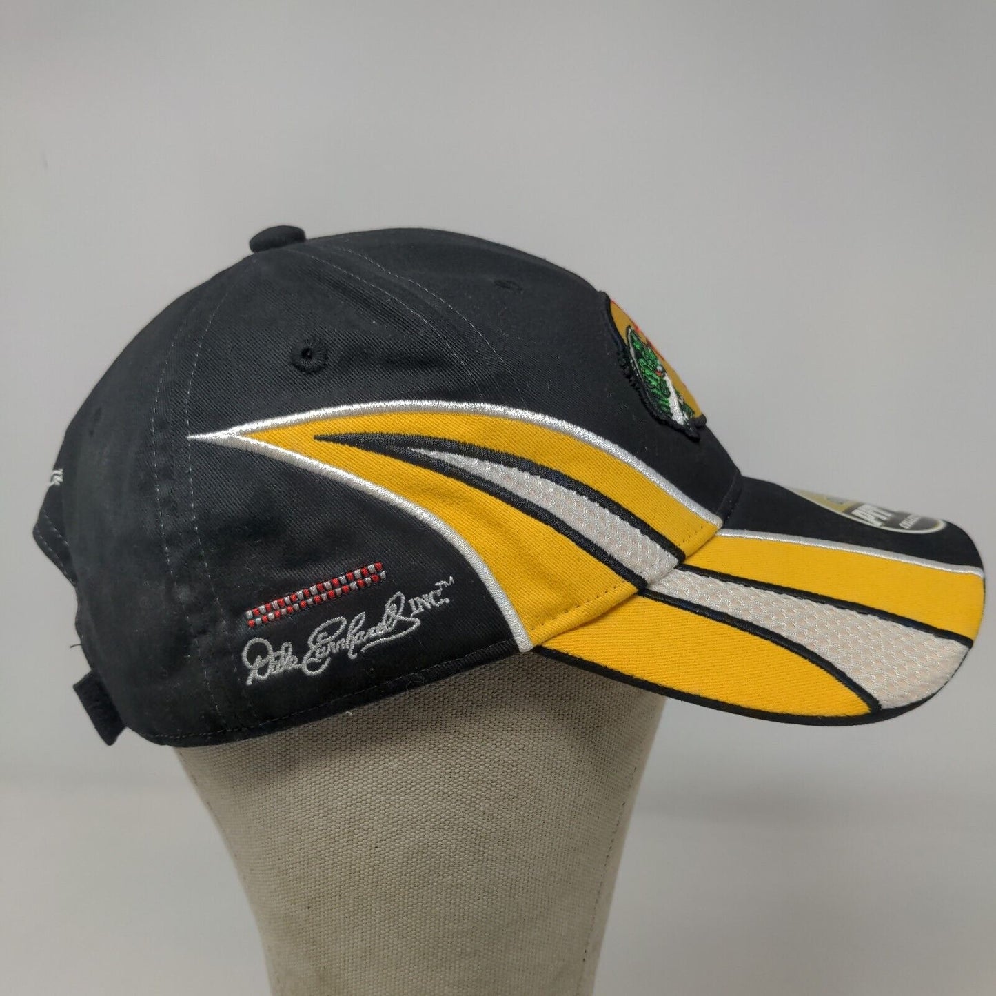 NASCAR Chase Authentics Men's Strapback Hat Bass Pro Shops Martin Truex Jr. #1