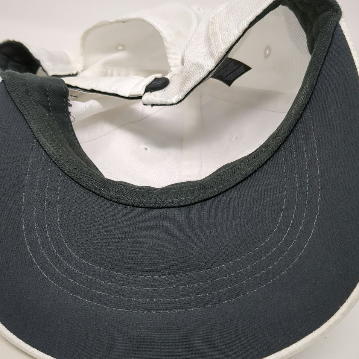 Nike Baseball Cap White One Size Safeway Open Golf Embroidered Strapback Hat