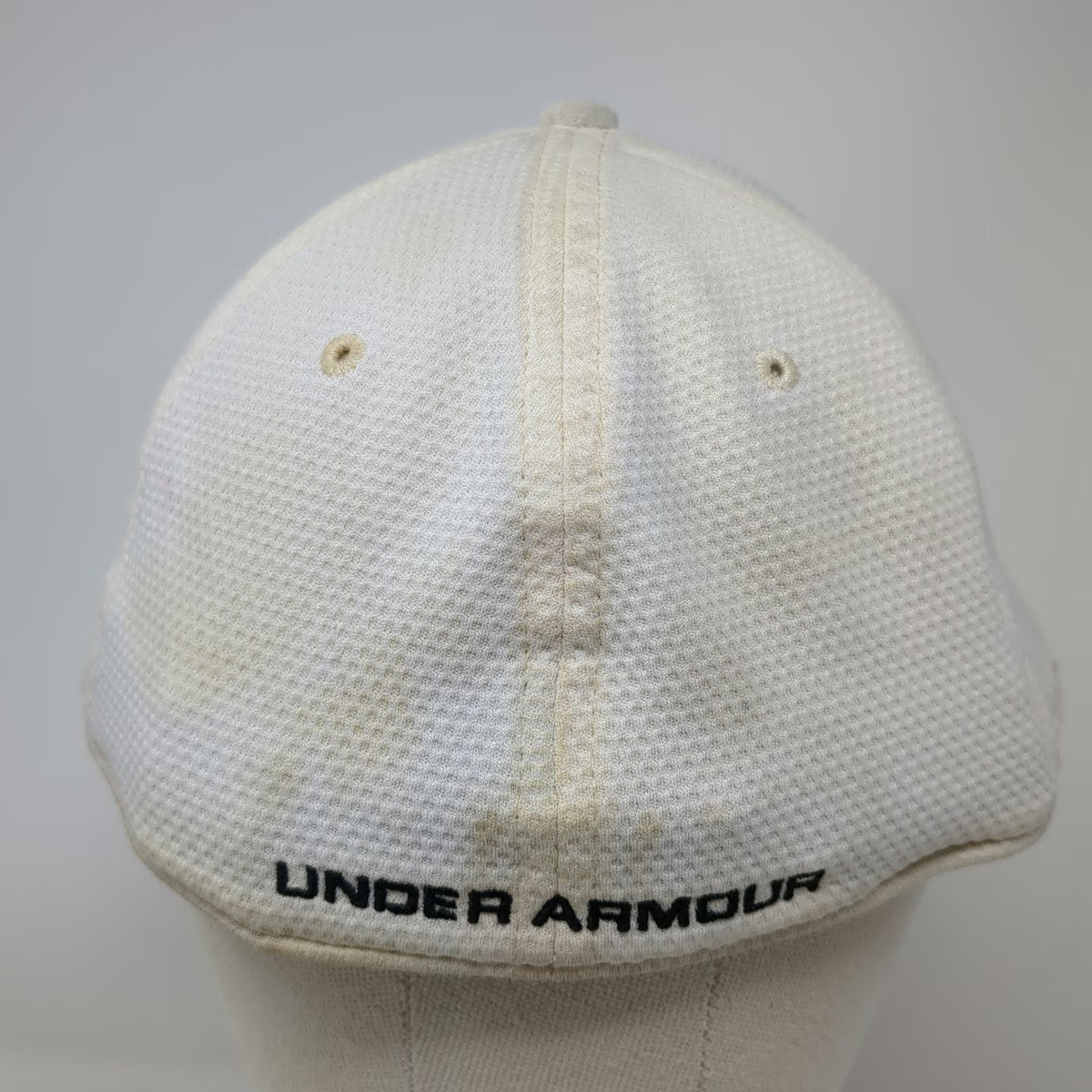 Under Armour Baseball Cap White L Embroidered Logo Stretch Fit Blitzing Hat