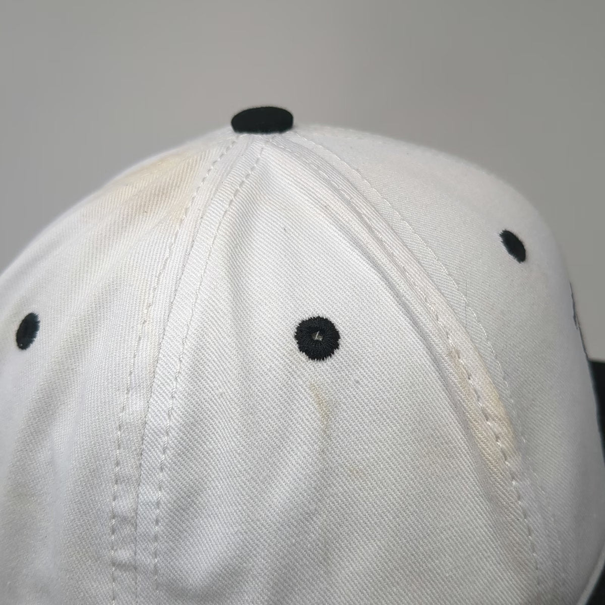 Hennessy NBA Rymaco Cap White Black Bras Arme Official Spirit 1765 Strapback Hat
