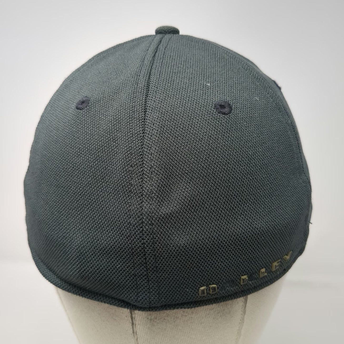 Oakley Baseball Cap Gray M Flexfit Metallic Logo Classic Mid Mesh Texture hat