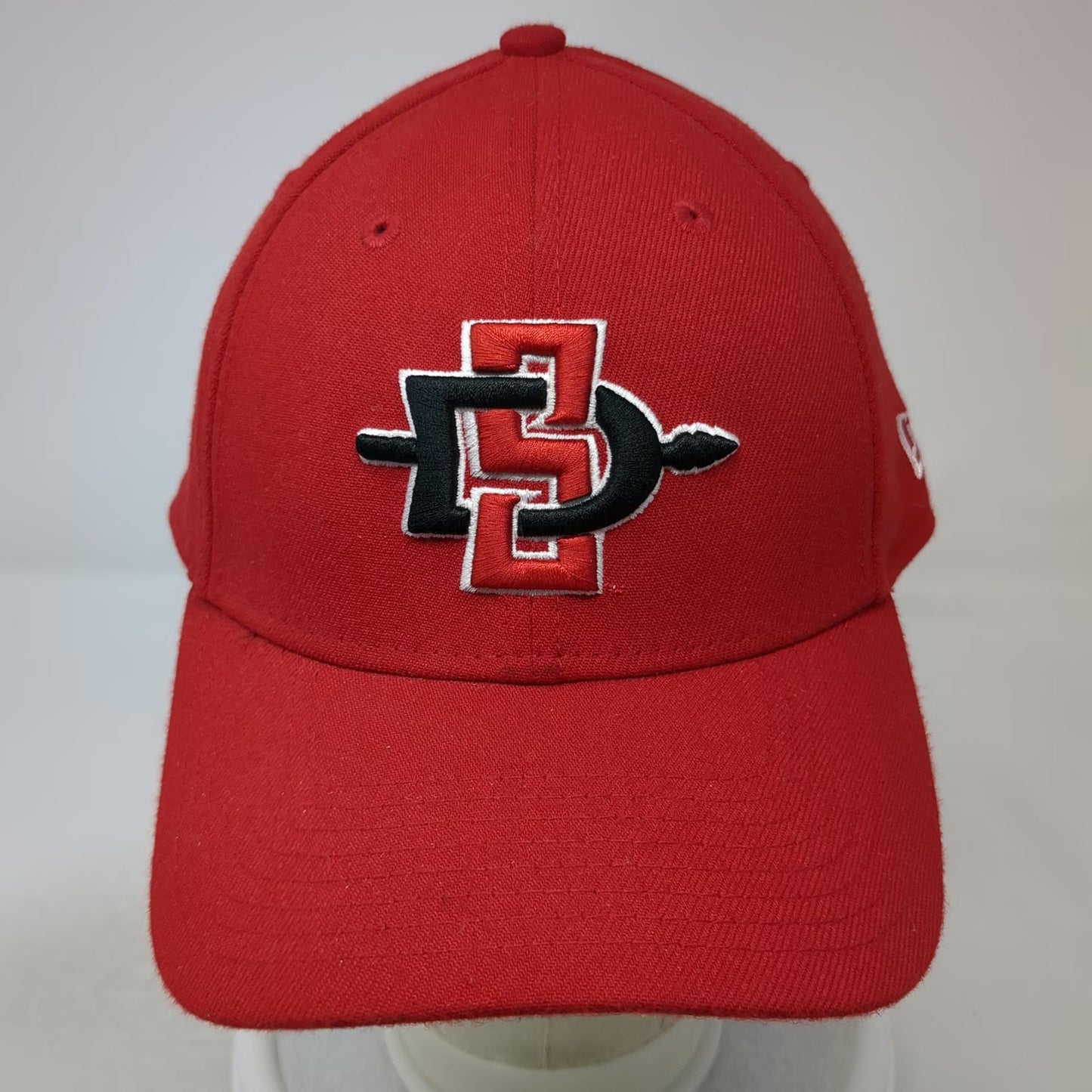New Era San Diego State Aztecs NCAA Cap Red XL 39THIRTY Stretch Fit Spear Hat
