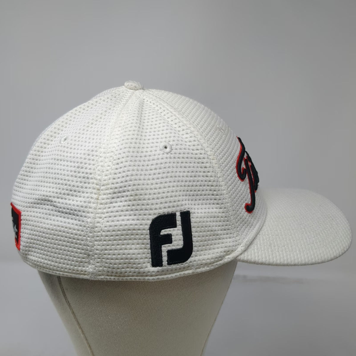 New Era Baseball Cap White XL Titleist Pro V1 FJ Golf Waffle Stretch Fit Hat