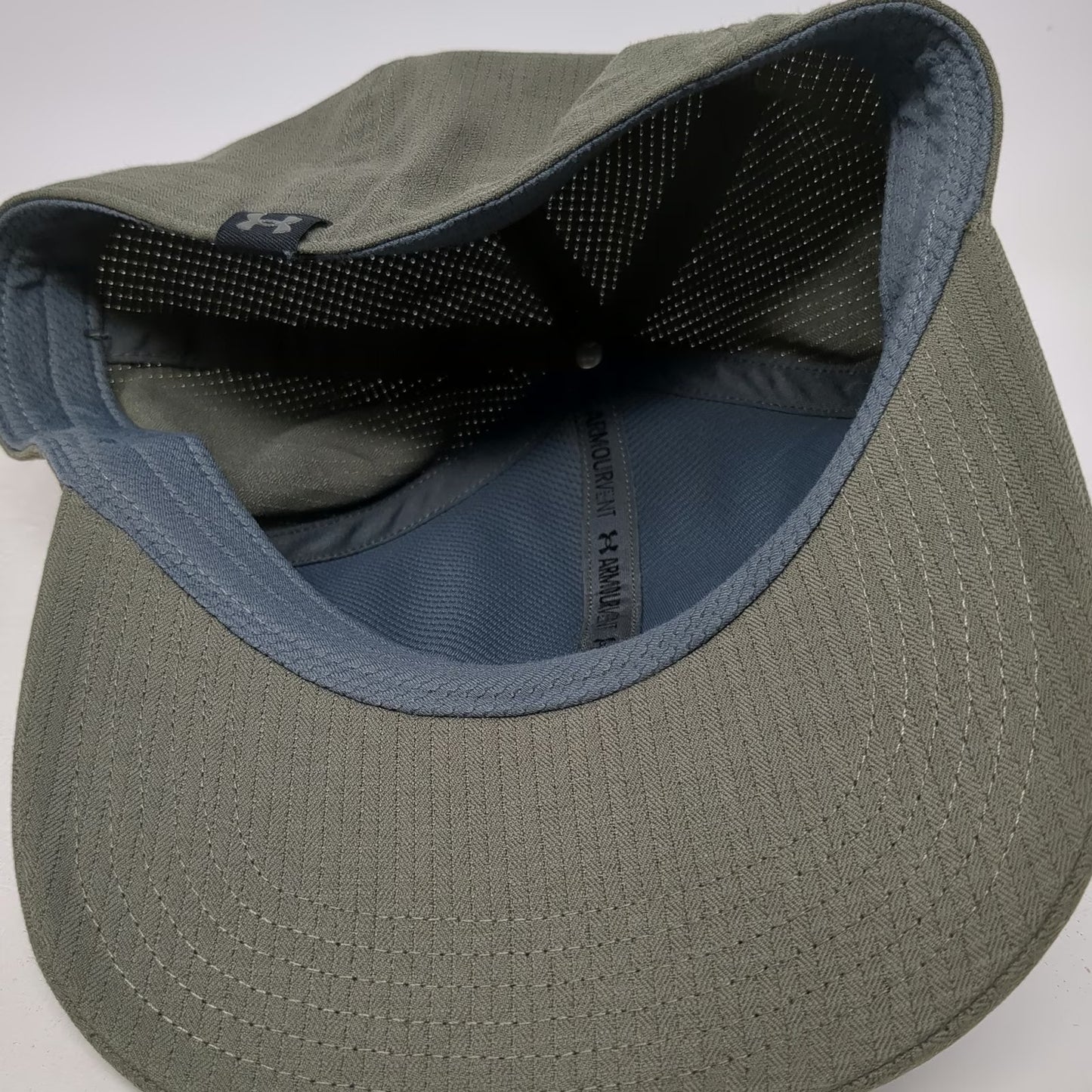 Under Armour Baseball Cap Green One Size Fitted Armourvent Mesh Stretch Fit Hat