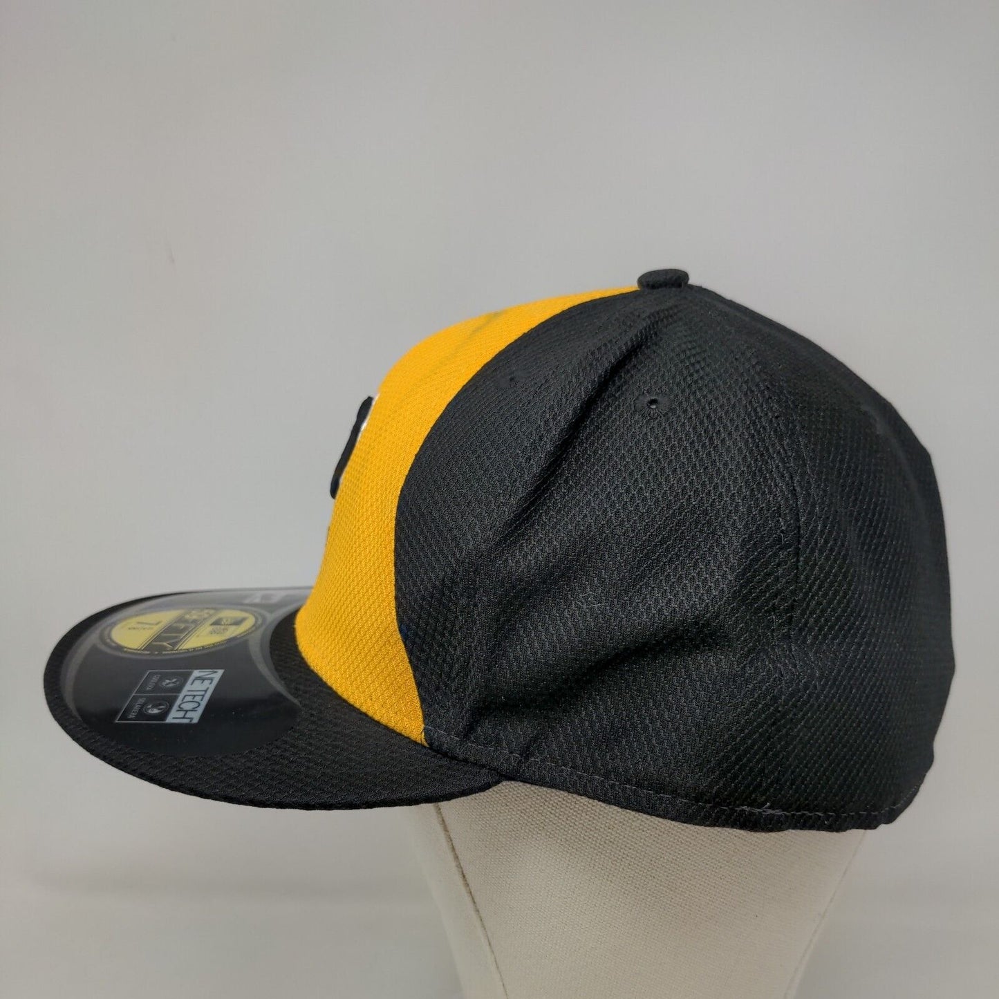 New Era Men's Fitted Hat Multicolor 7 5/8 Pittsburgh Pirates Logo 59Fifty Logo