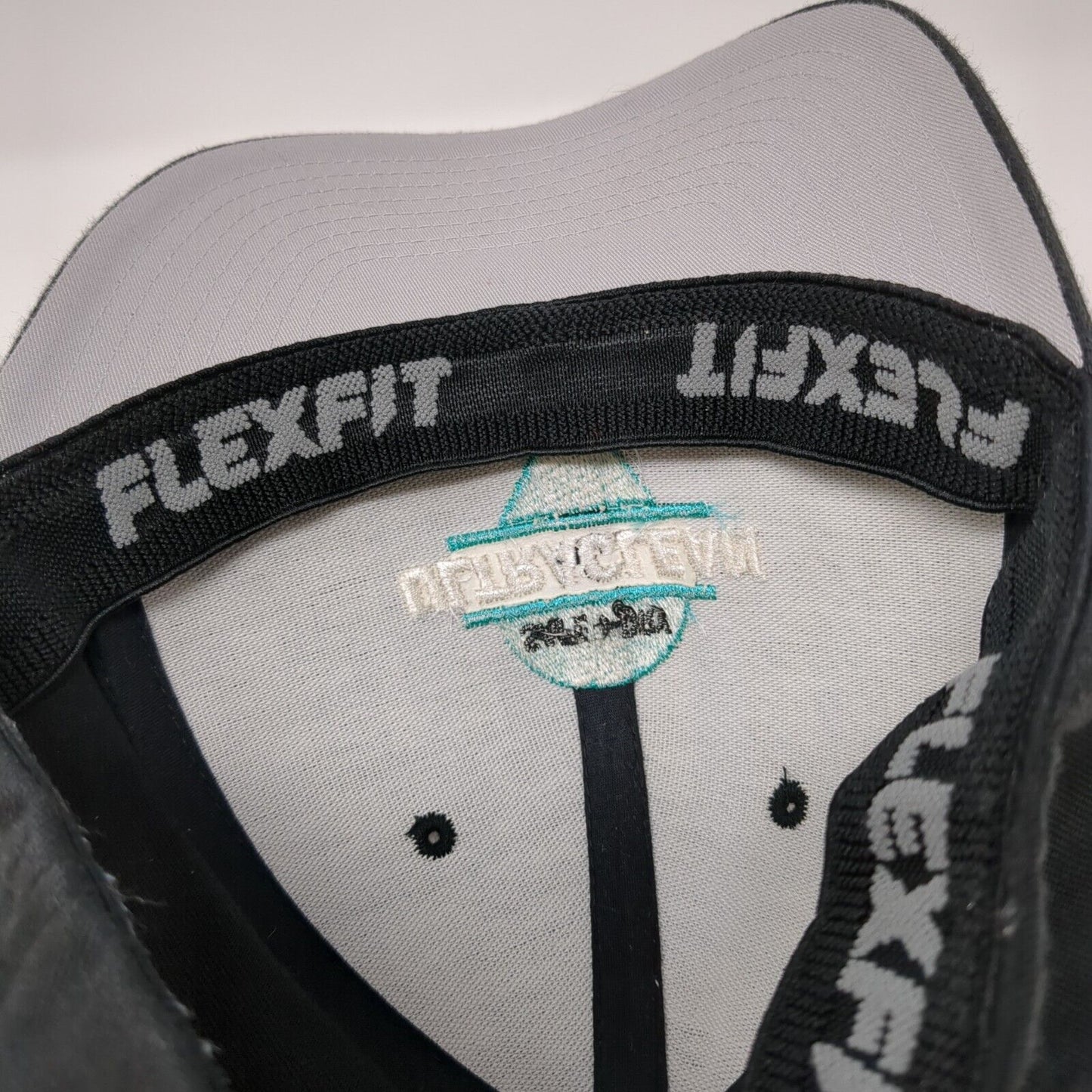 Safe+Dry Ultra Clean Fitted Hat Black S/M Flexfit Embroidered 6 Panel Yupoong