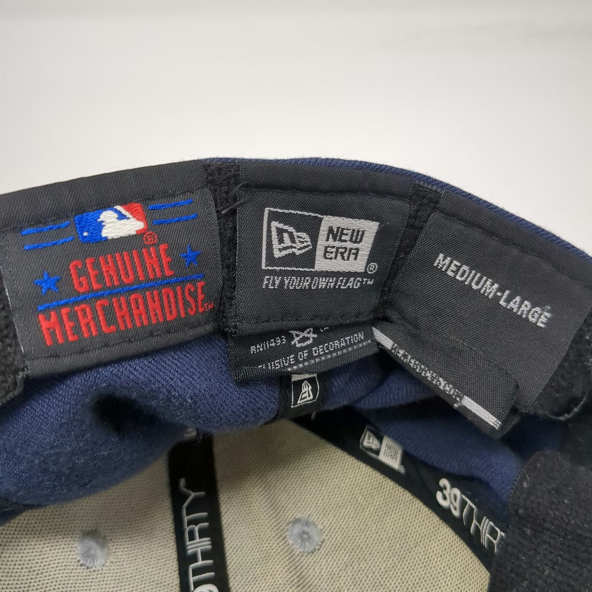 New Era New York Yankees MLB Baseball Cap Blue L 39THIRTY Stretch Fit Hat Logo