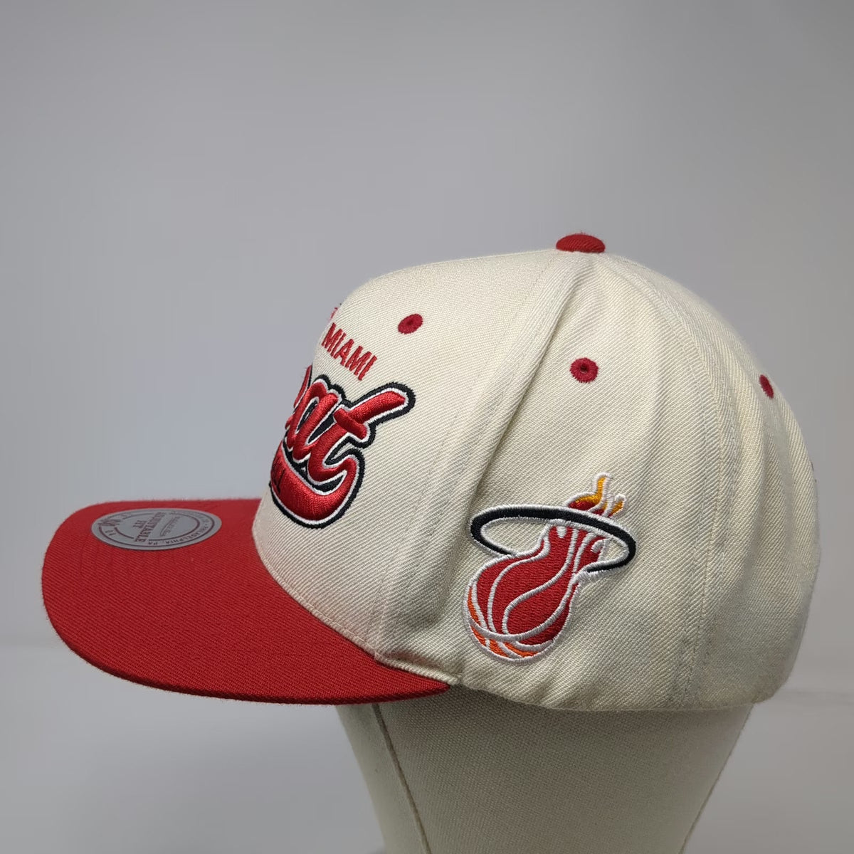 Mitchell & Ness Miami Heat NBA Snapback Hat White Red One Size Green Underbrim