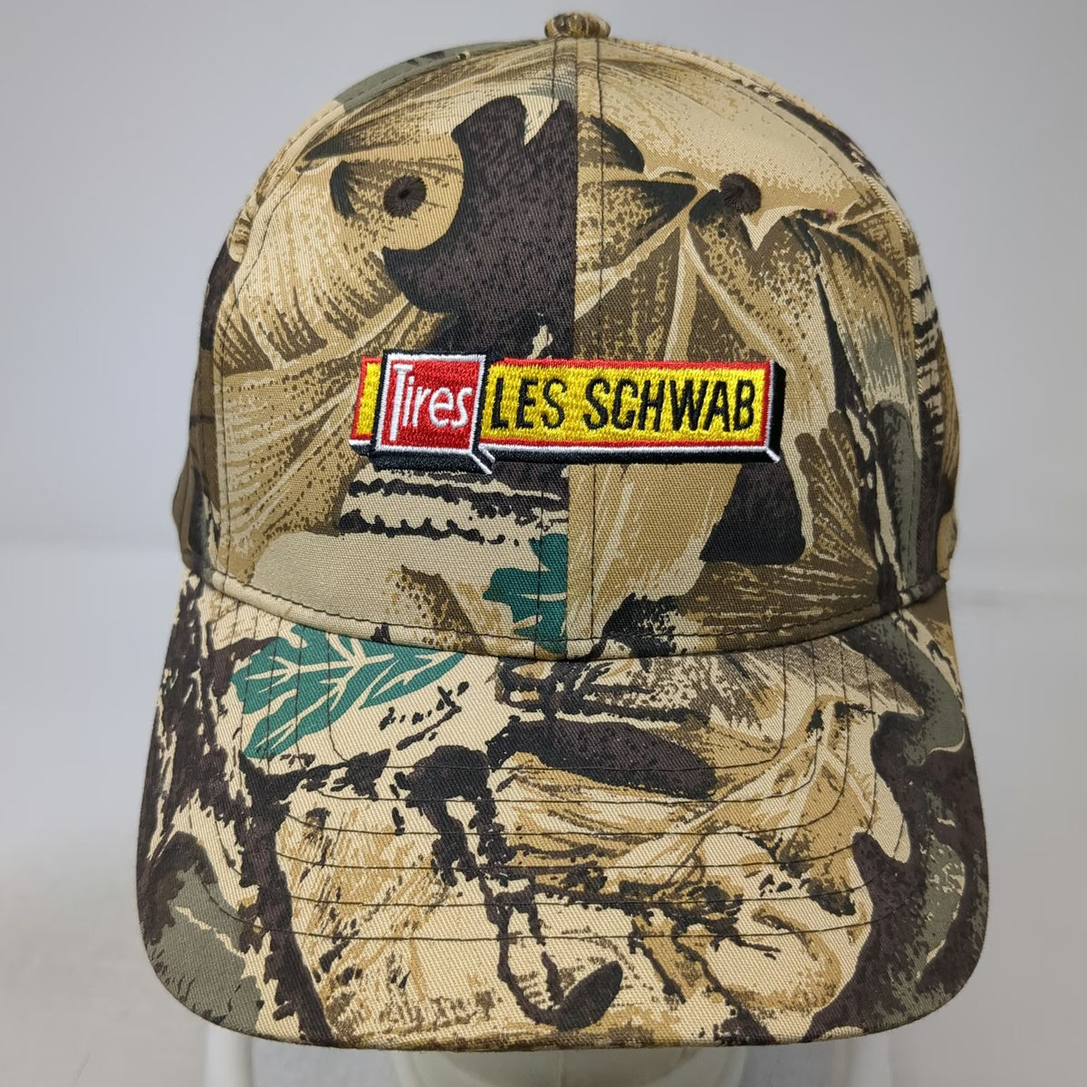 GO USA Les Schwab Tires Camo Hat Snapback Beige One Size Hunting Camouflage Logo