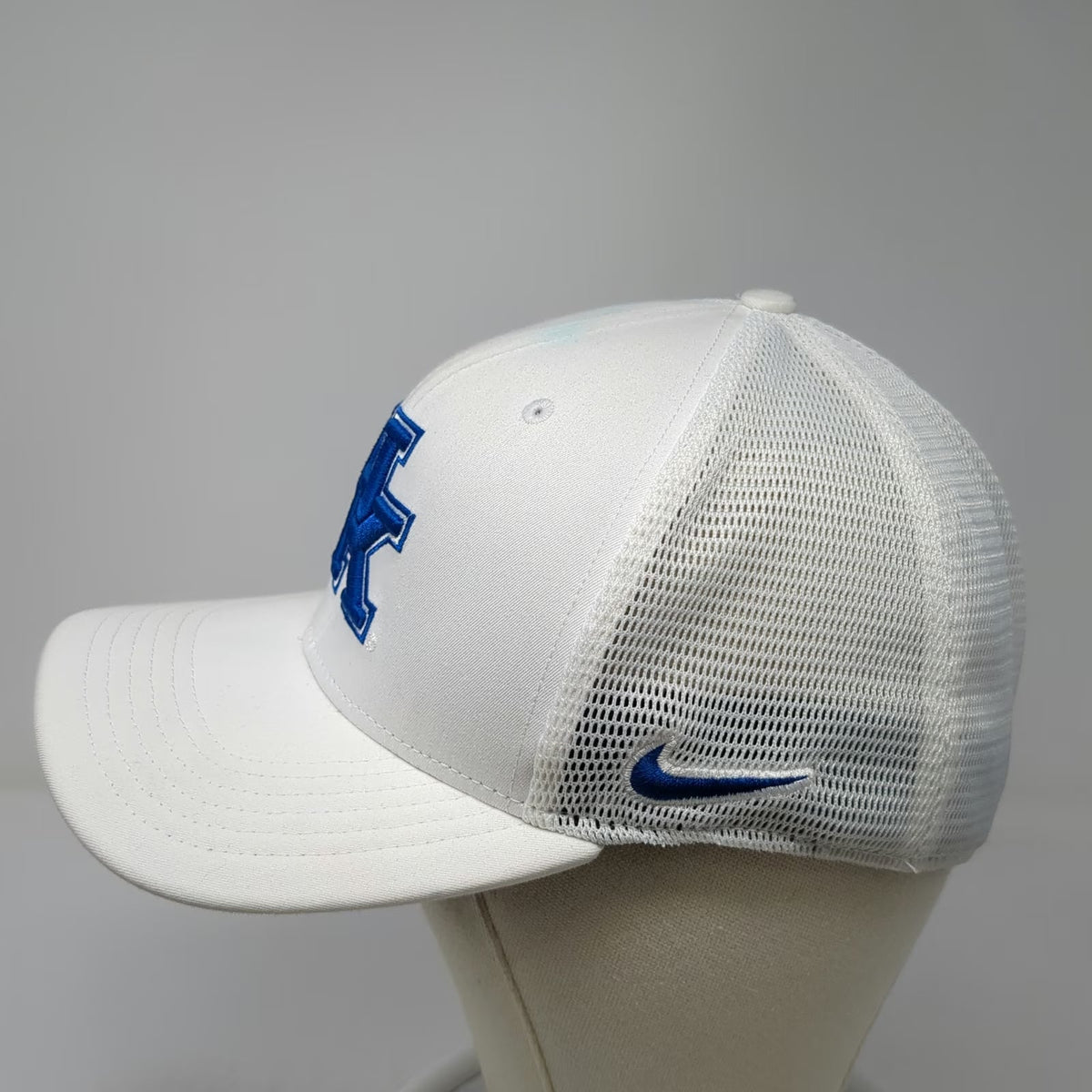 Nike Kentucky Wildcats NCAA Baseball Cap White Blue L Mesh Back Dri-Fit Logo