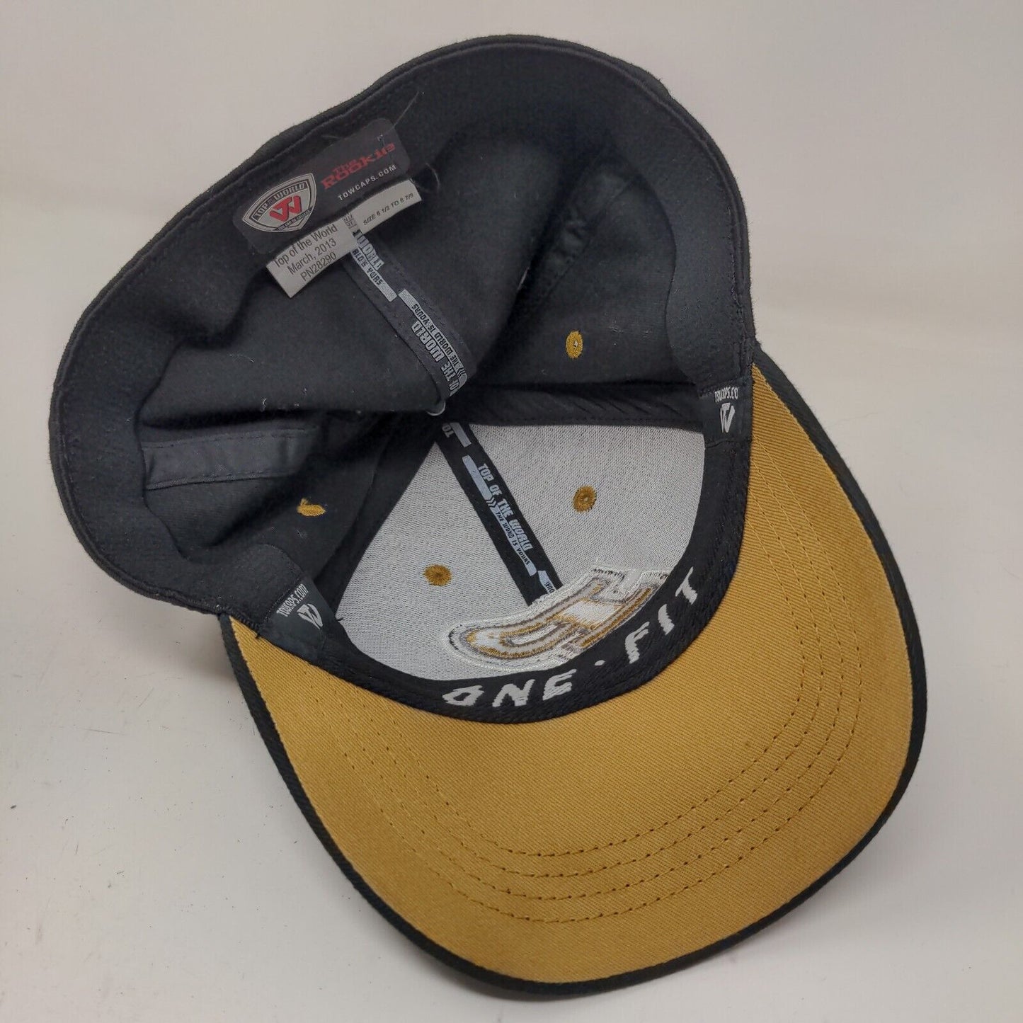 Top of the World Men's The Rookie Fitted Hat Black Size 6 1/2 - 6 7/8 Purdue