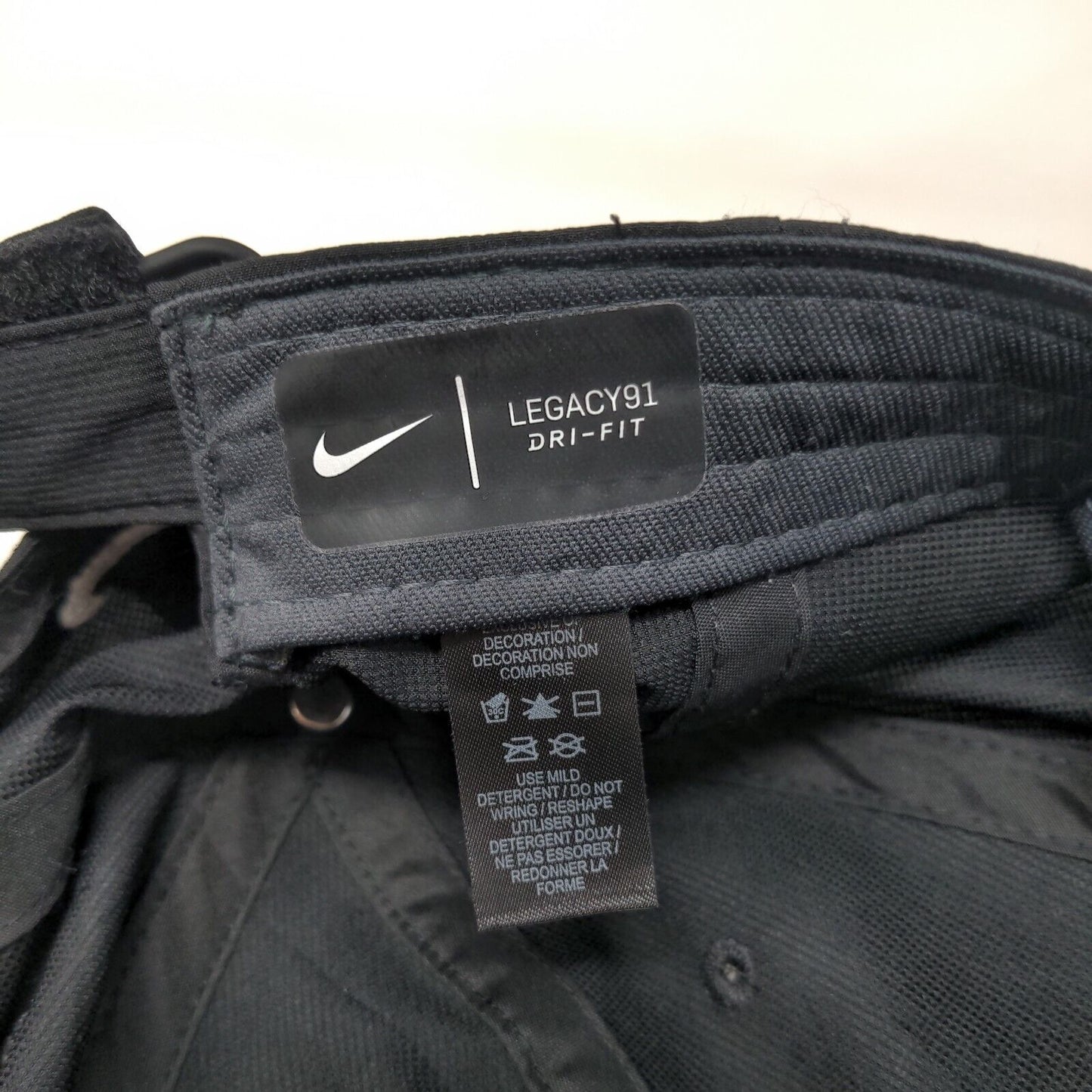 Nike Legacy91 Strapback Hat Black OSFM Embroidered Swoosh Dri-Fit