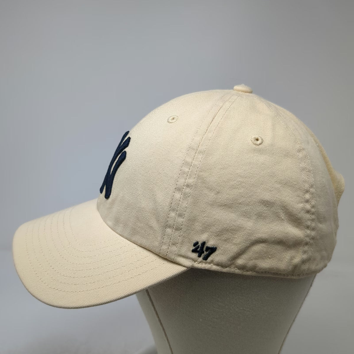 New York Yankees MLB '47 Baseball Cap Beige Blue One Size Slideback Embroidered