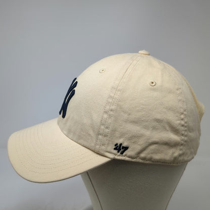 New York Yankees MLB '47 Baseball Cap Beige Blue One Size Slideback Embroidered